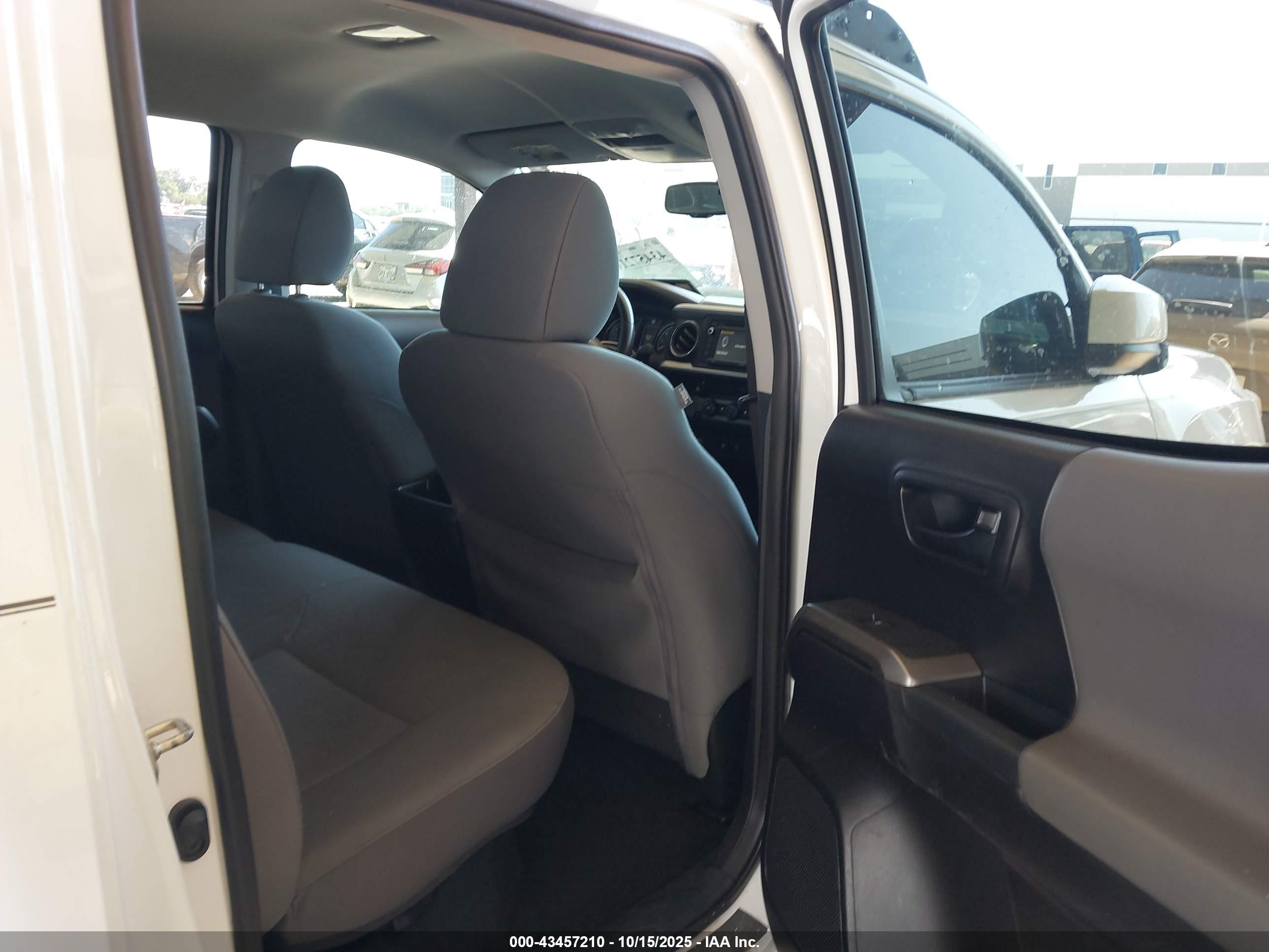 TOYOTA TACOMA image 8
