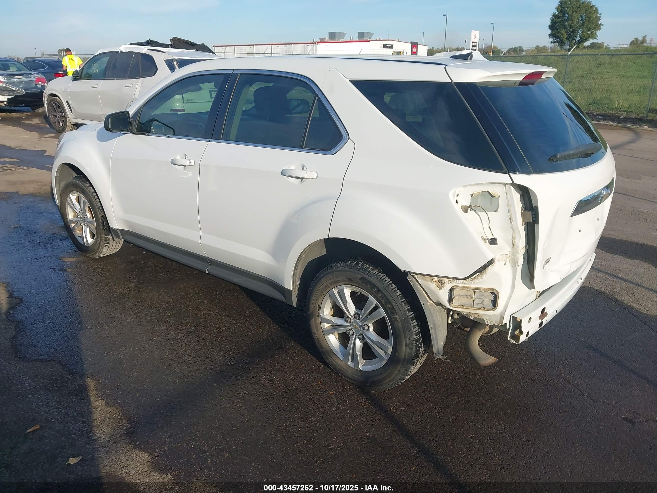 CHEVROLET EQUINOX image 3