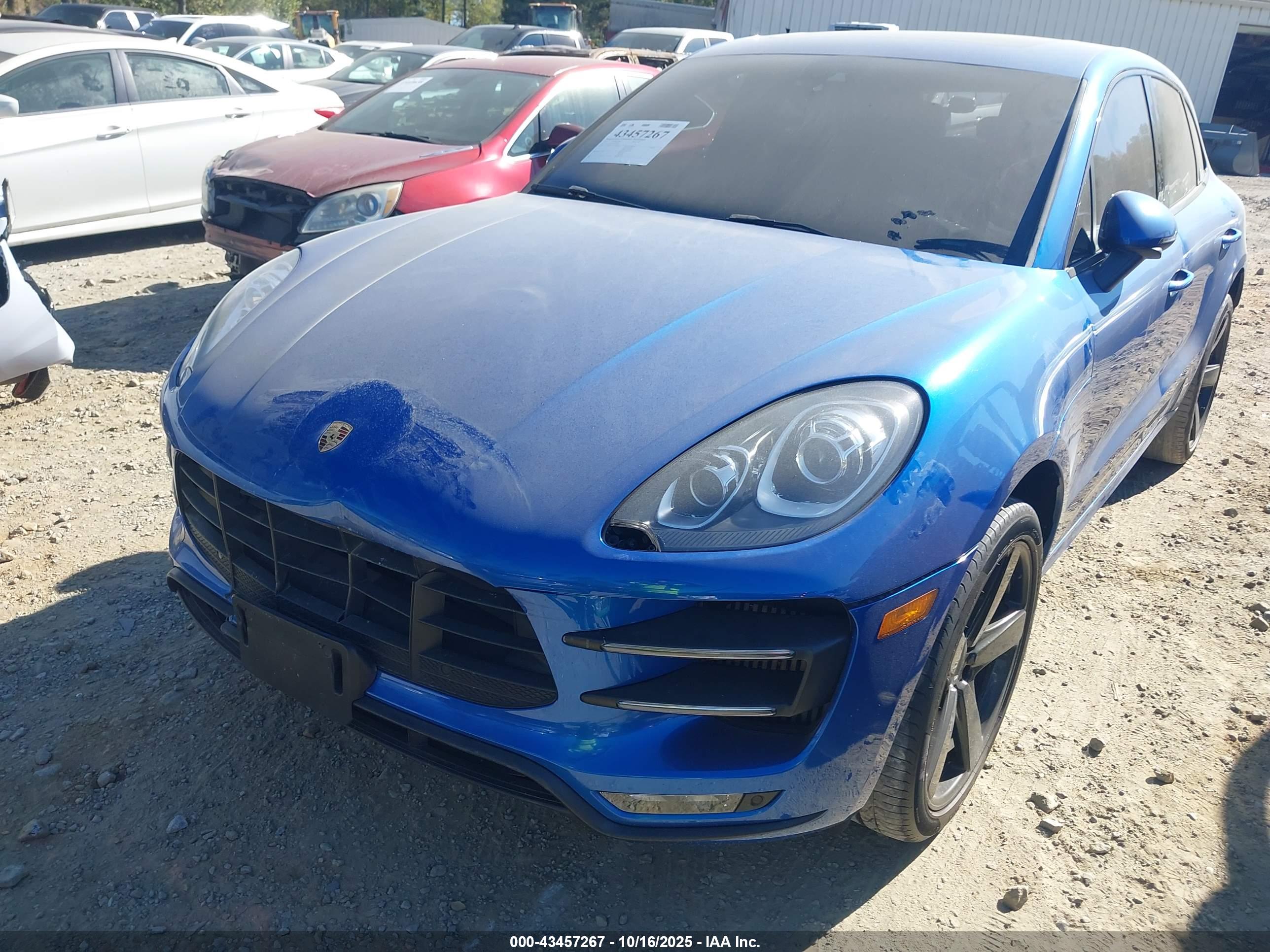 PORSCHE MACAN image 2