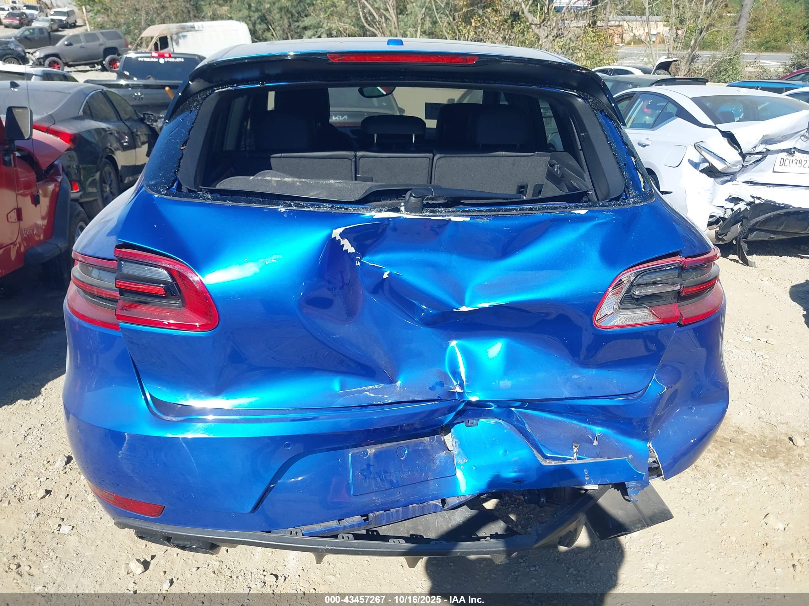 PORSCHE MACAN image 6