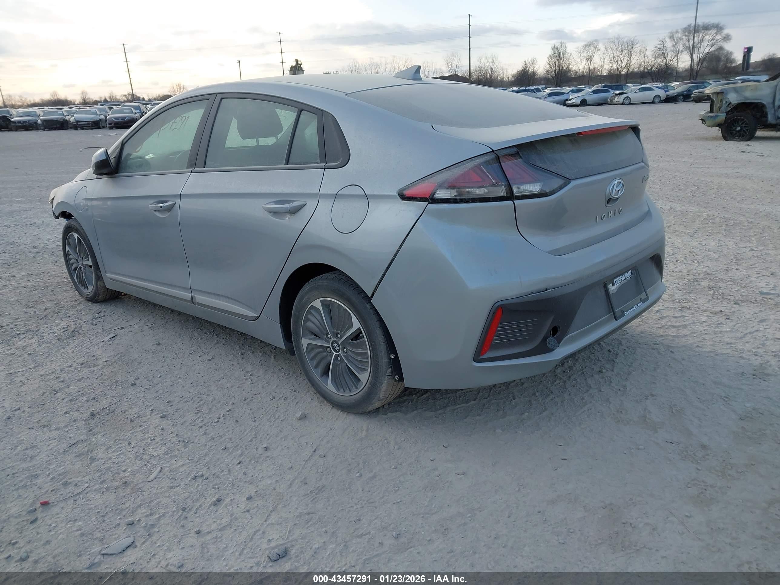 HYUNDAI IONIQ image 3