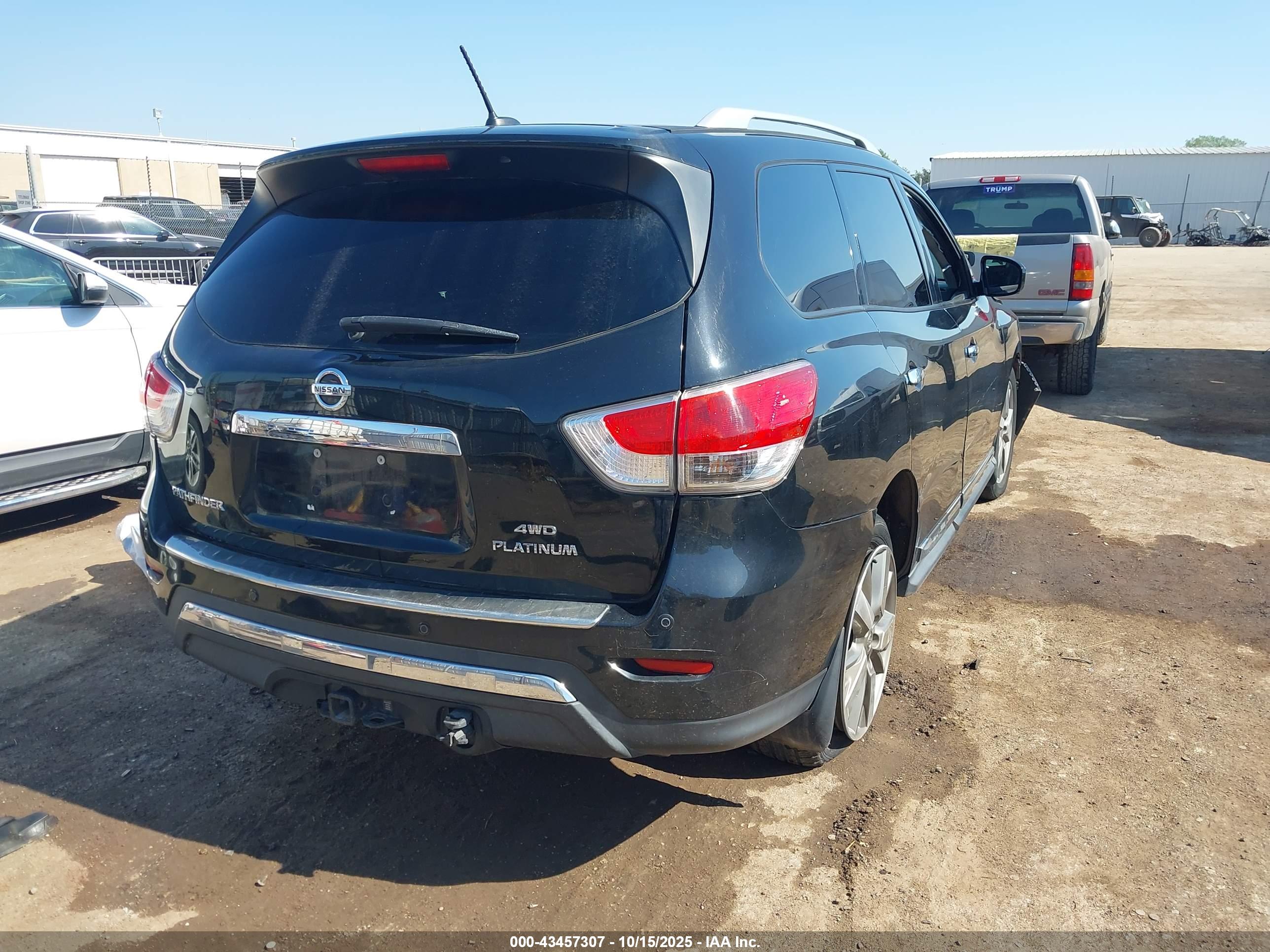 NISSAN PATHFINDER image 4