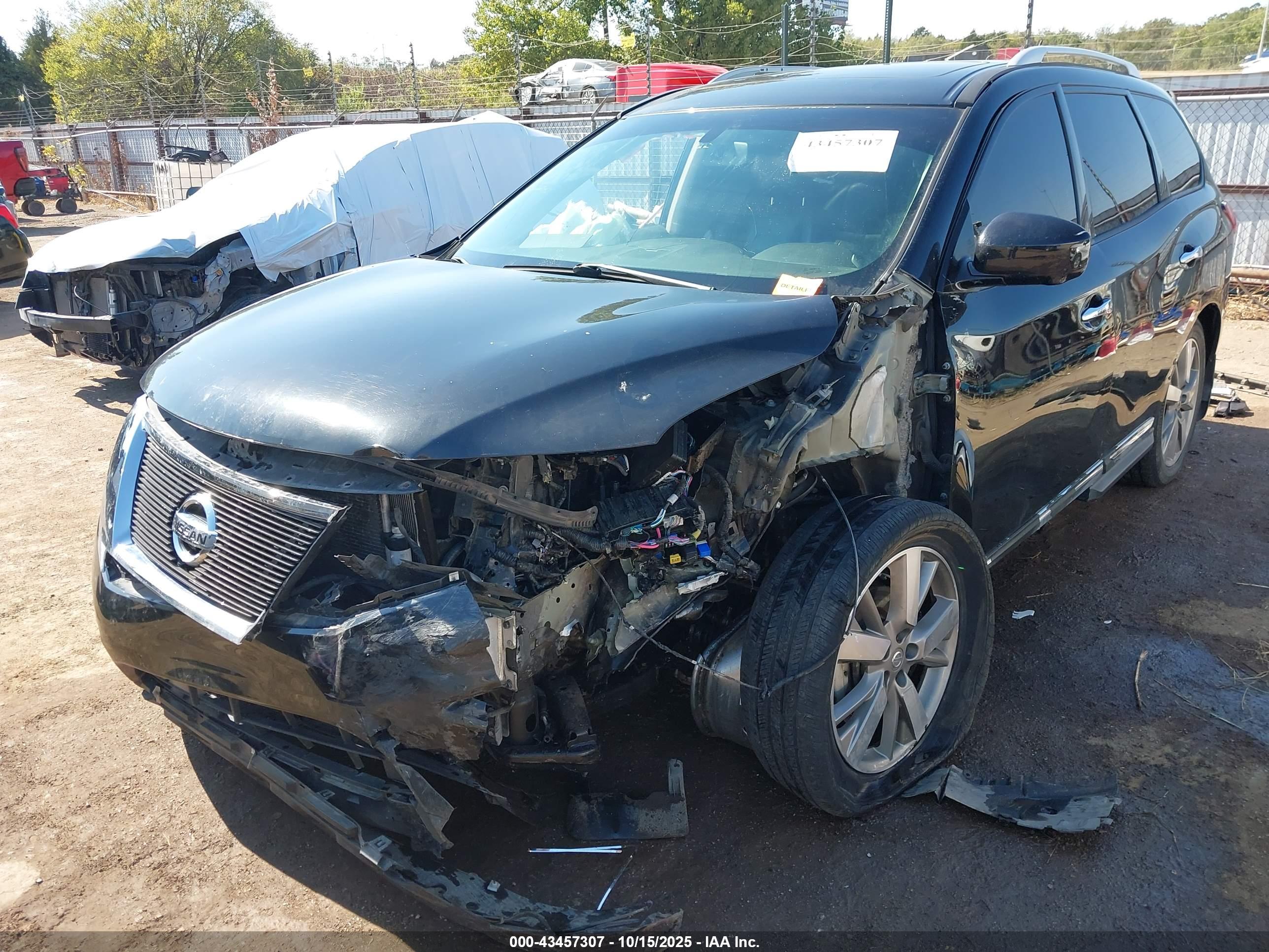 NISSAN PATHFINDER image 6
