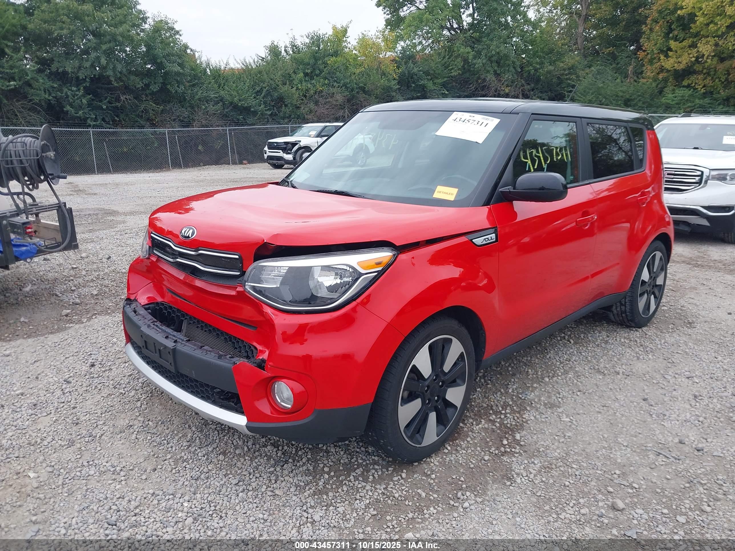 KIA SOUL image 2