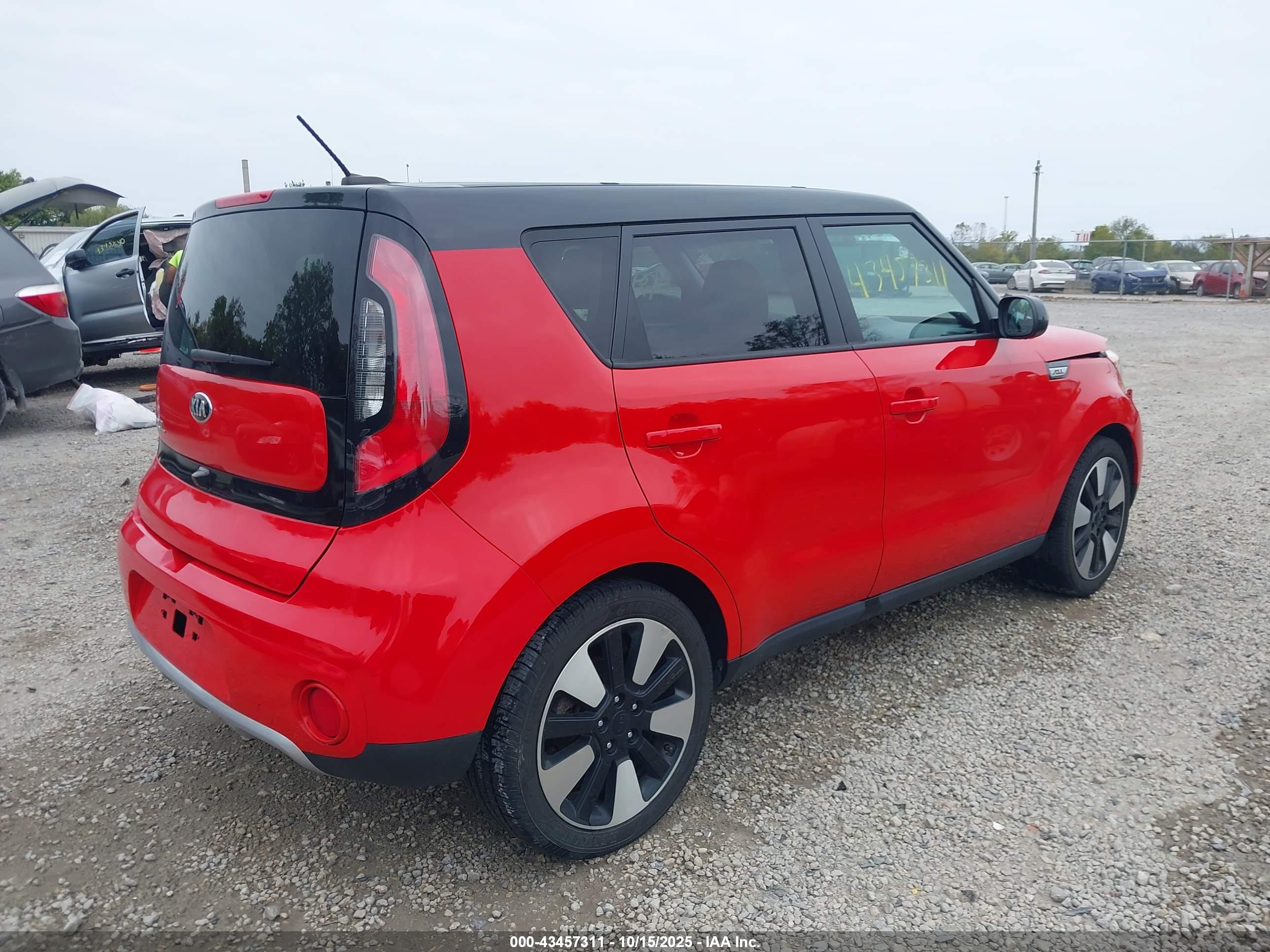 KIA SOUL image 4