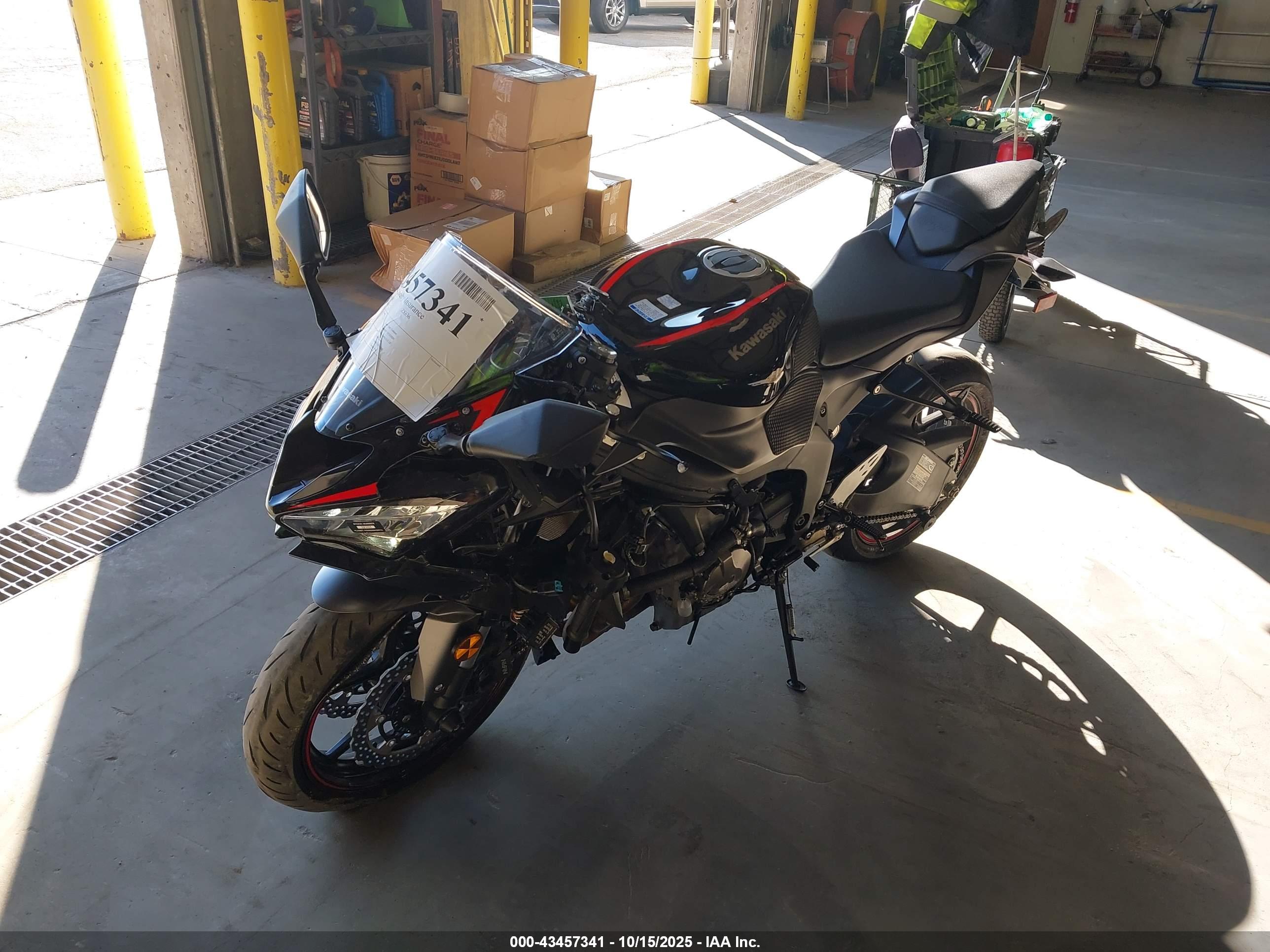 KAWASAKI ZX636 image 2