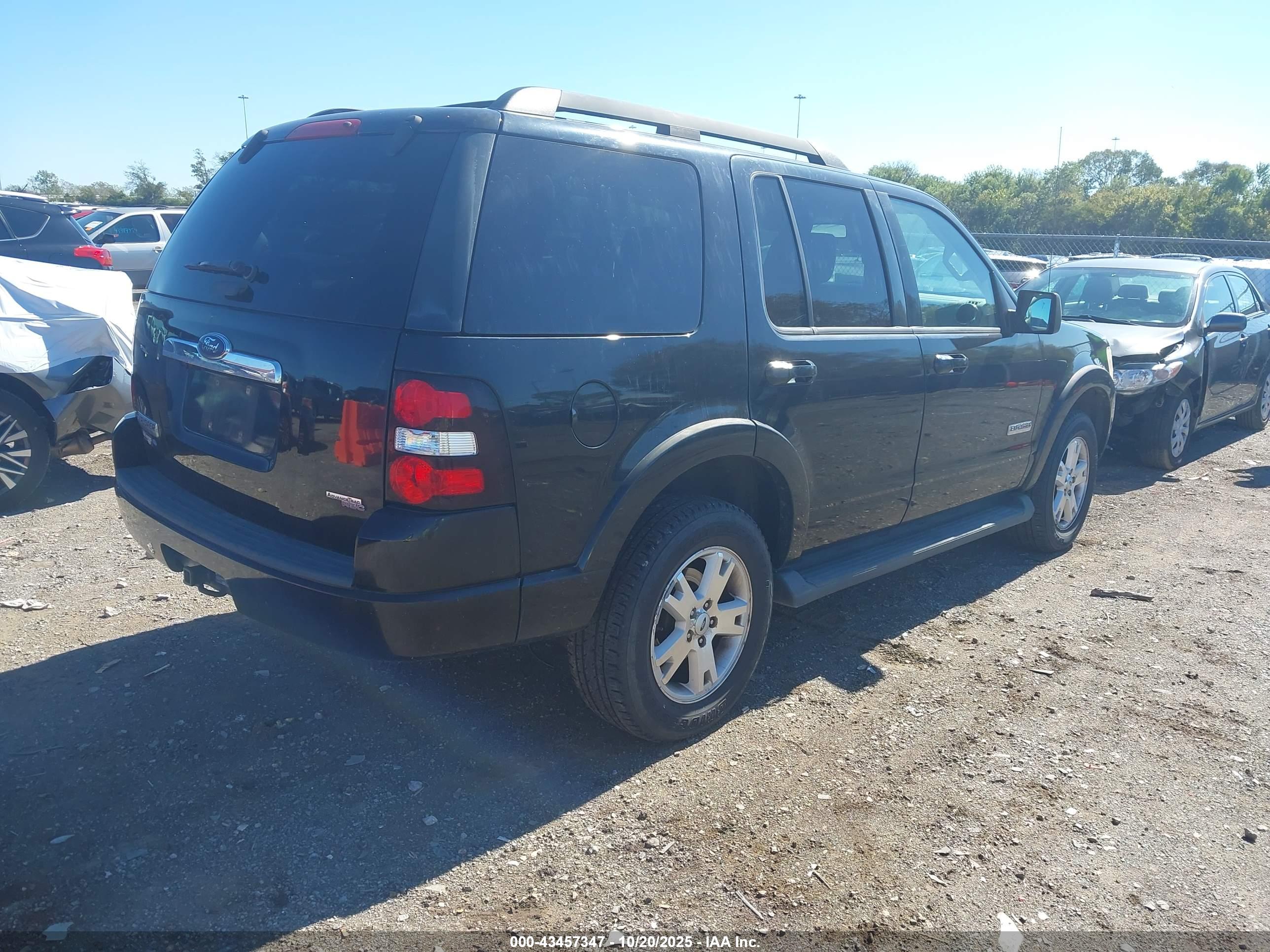 FORD EXPLORER image 4
