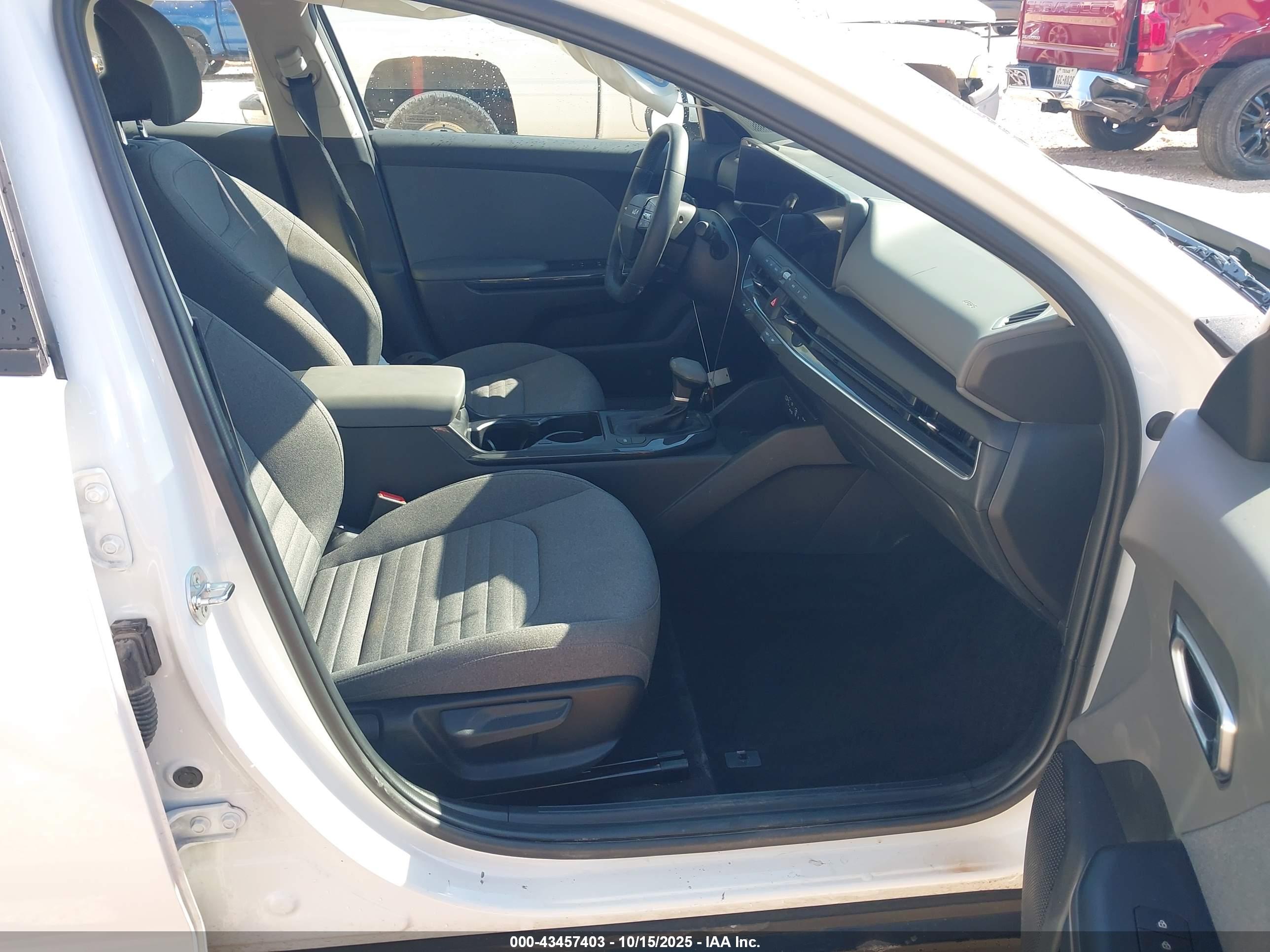 KIA K4 image 5