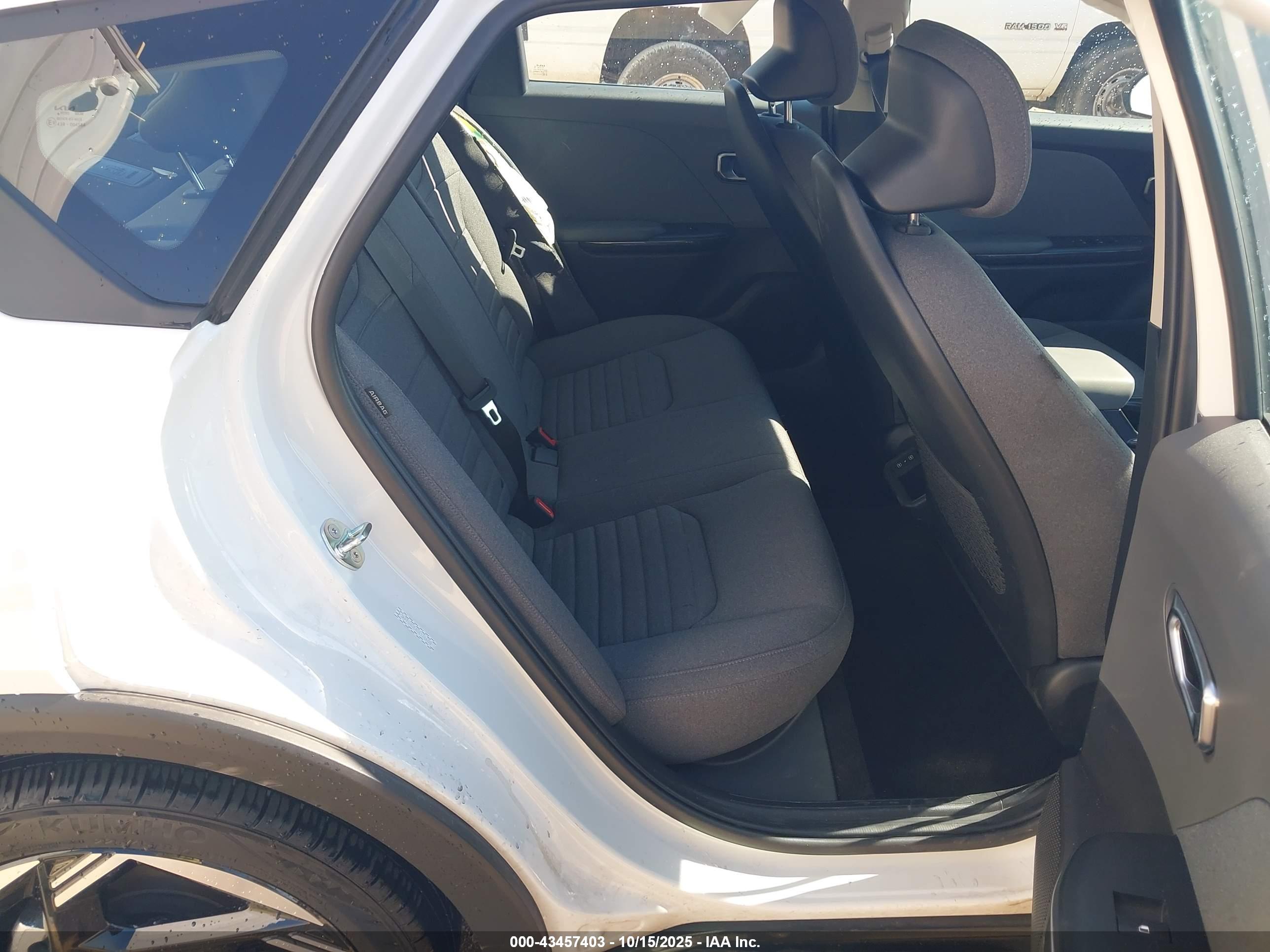 KIA K4 image 8