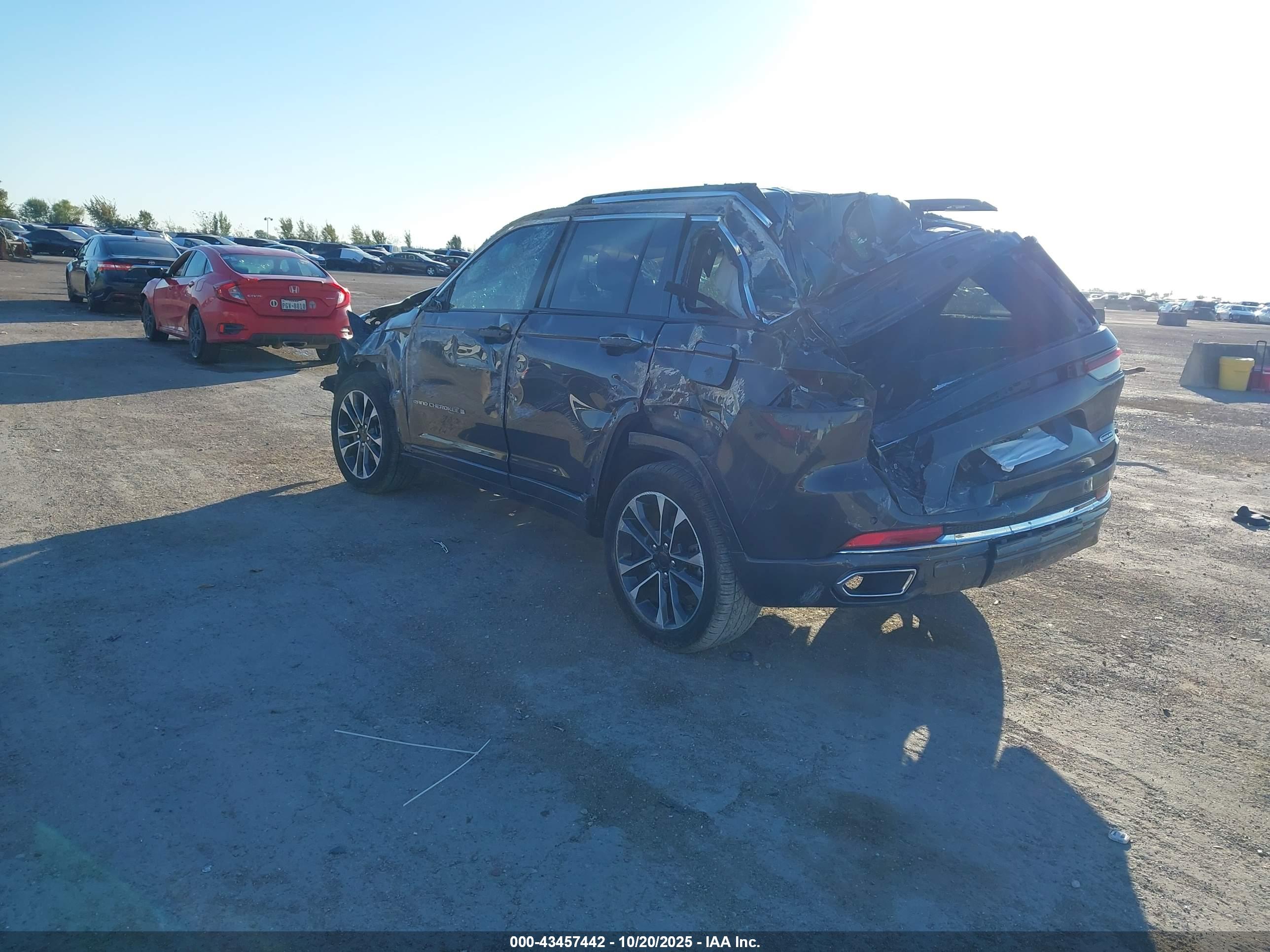 JEEP GRAND image 3