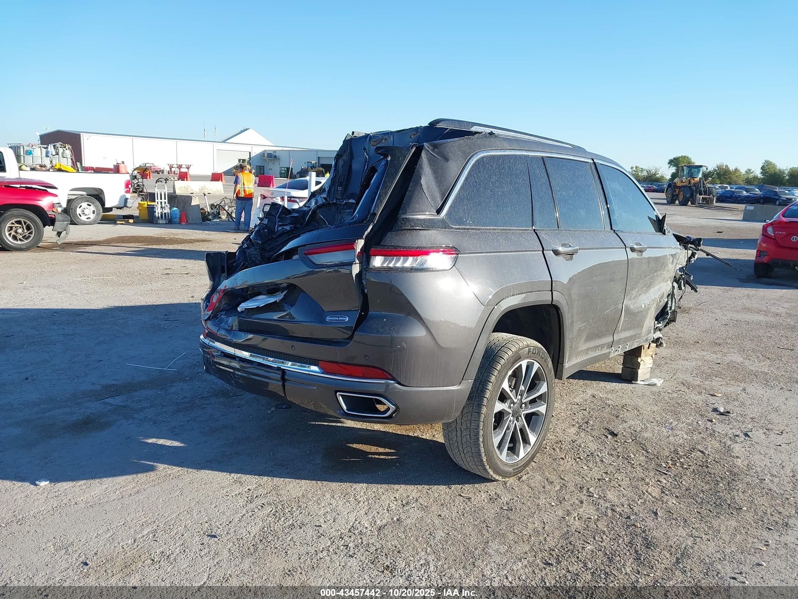 JEEP GRAND image 4