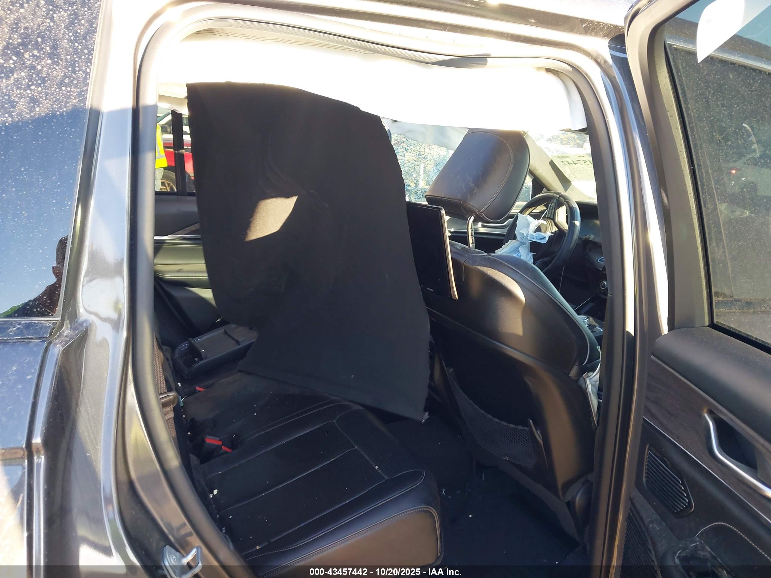 JEEP GRAND image 8
