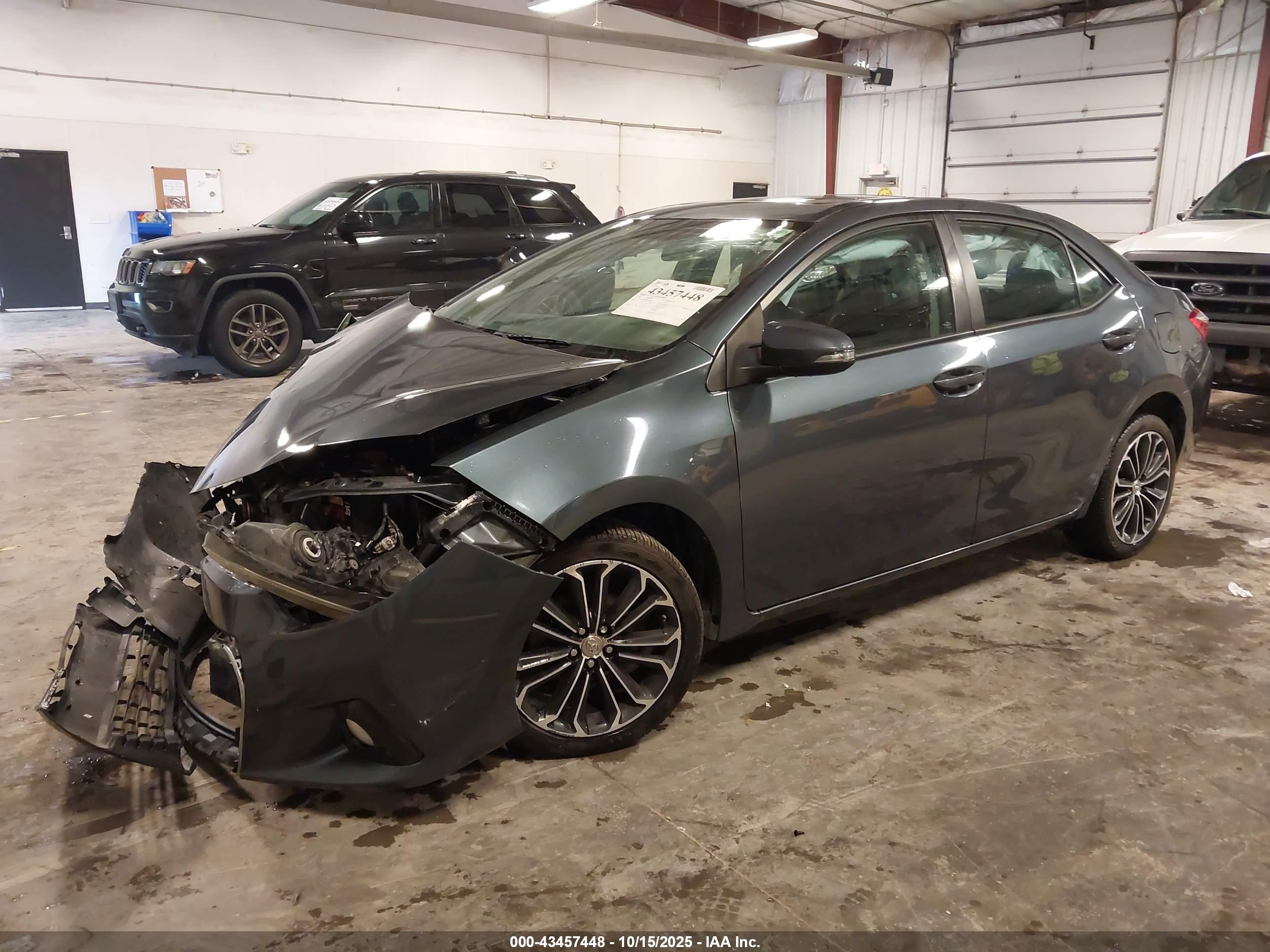 TOYOTA COROLLA image 2
