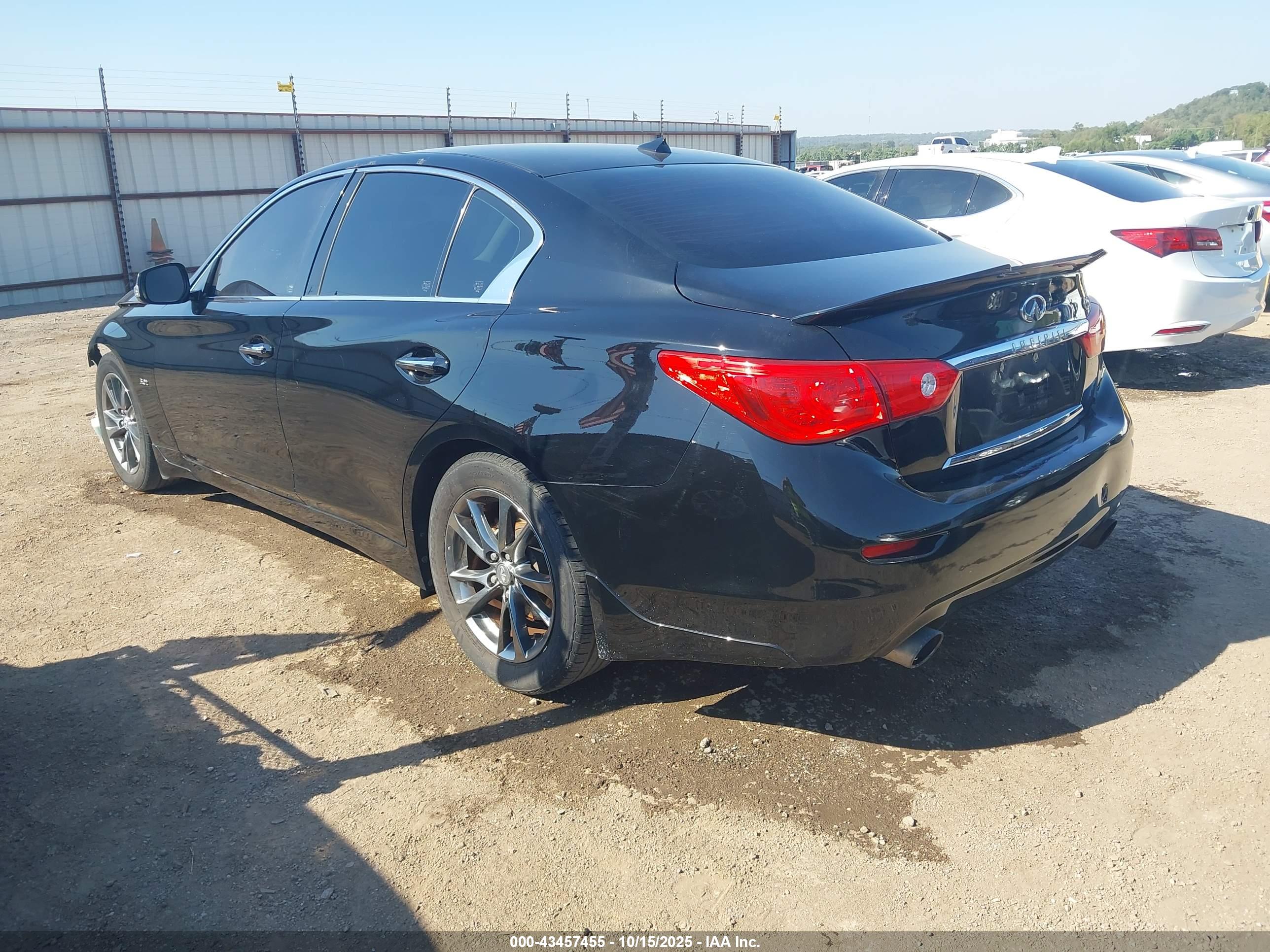 INFINITI Q50 image 3