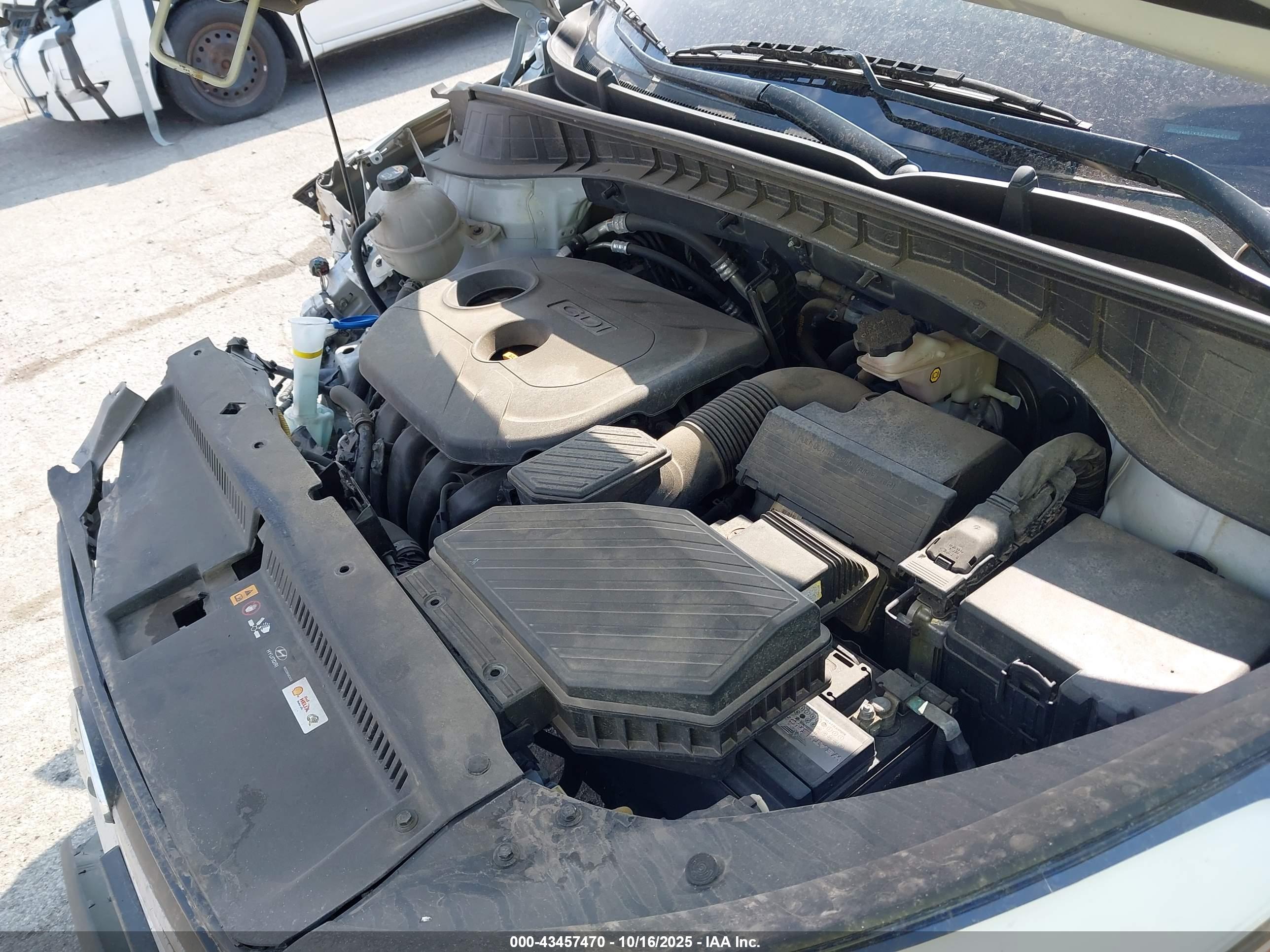 HYUNDAI TUCSON image 10