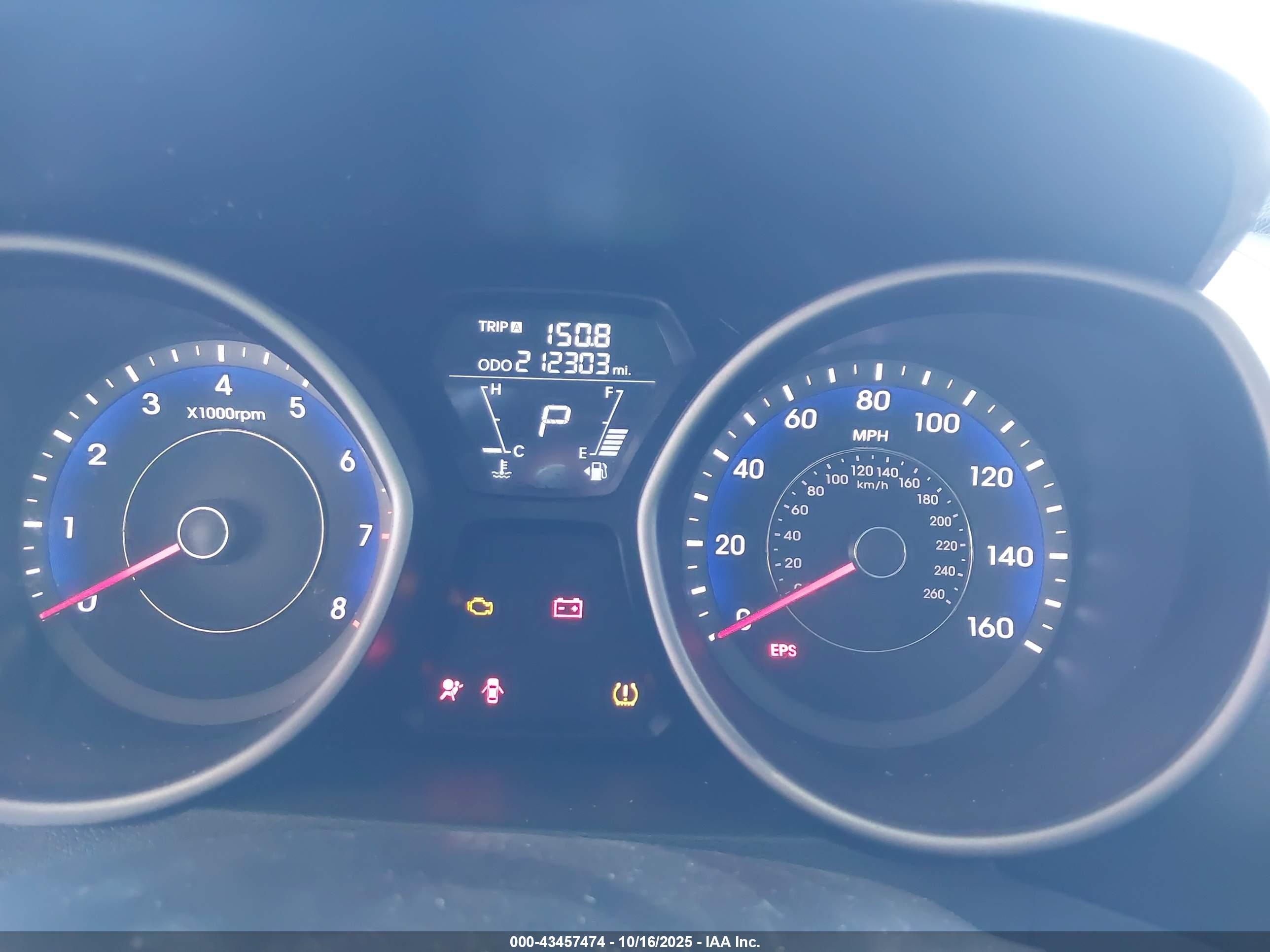 HYUNDAI ELANTRA image 7