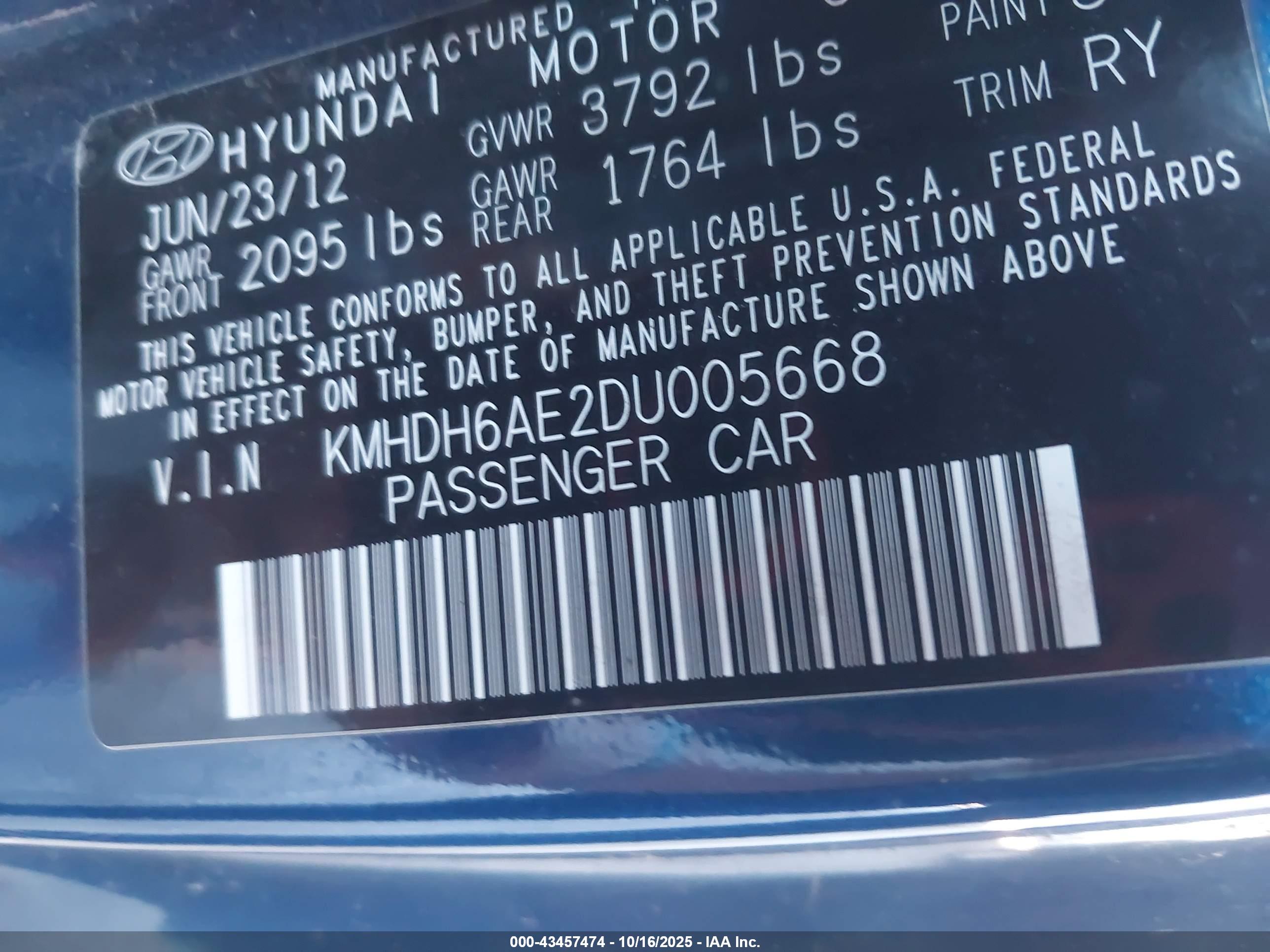 HYUNDAI ELANTRA image 9