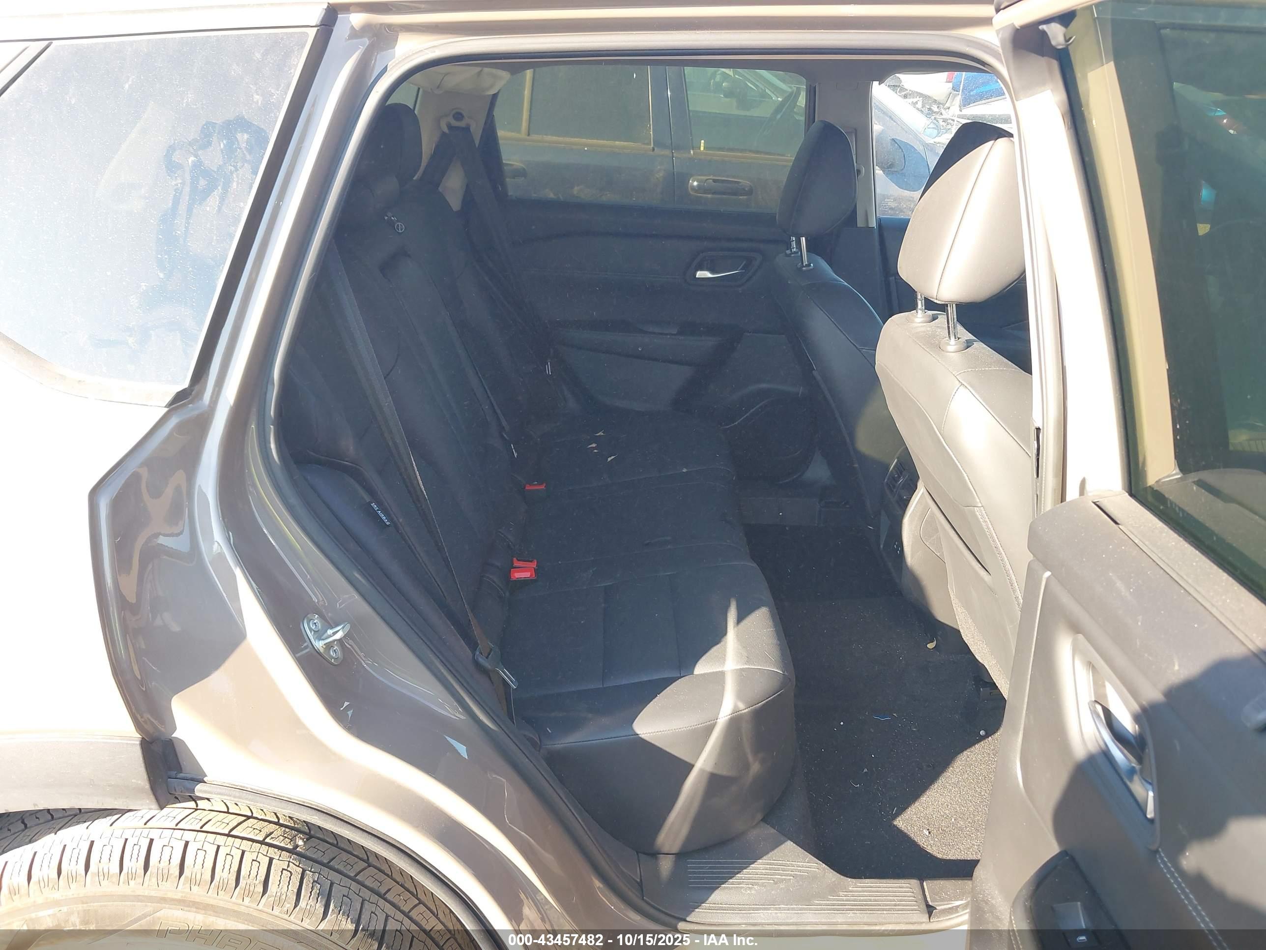 NISSAN ROGUE image 8