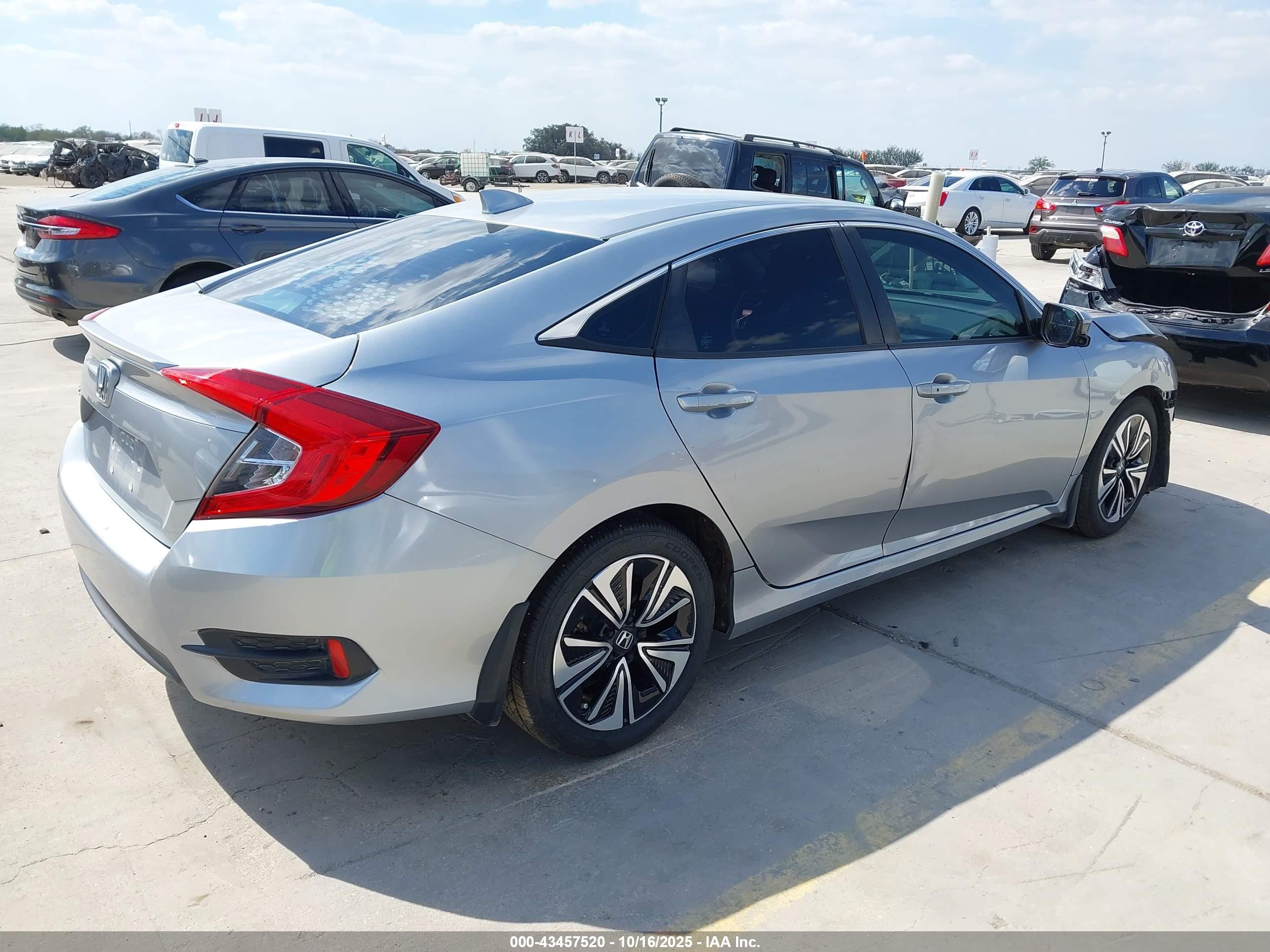 HONDA CIVIC image 4