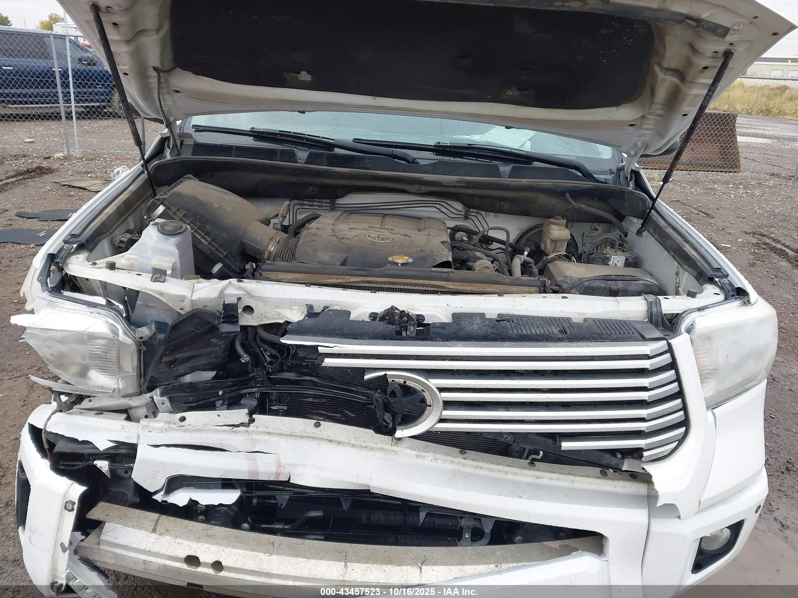 TOYOTA TUNDRA image 10