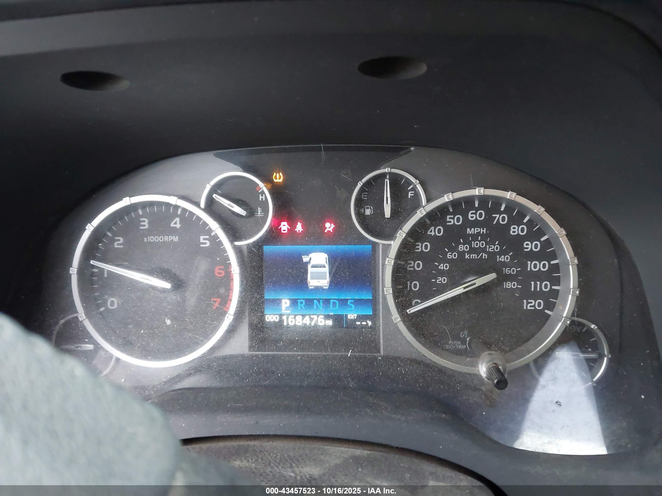 TOYOTA TUNDRA image 7