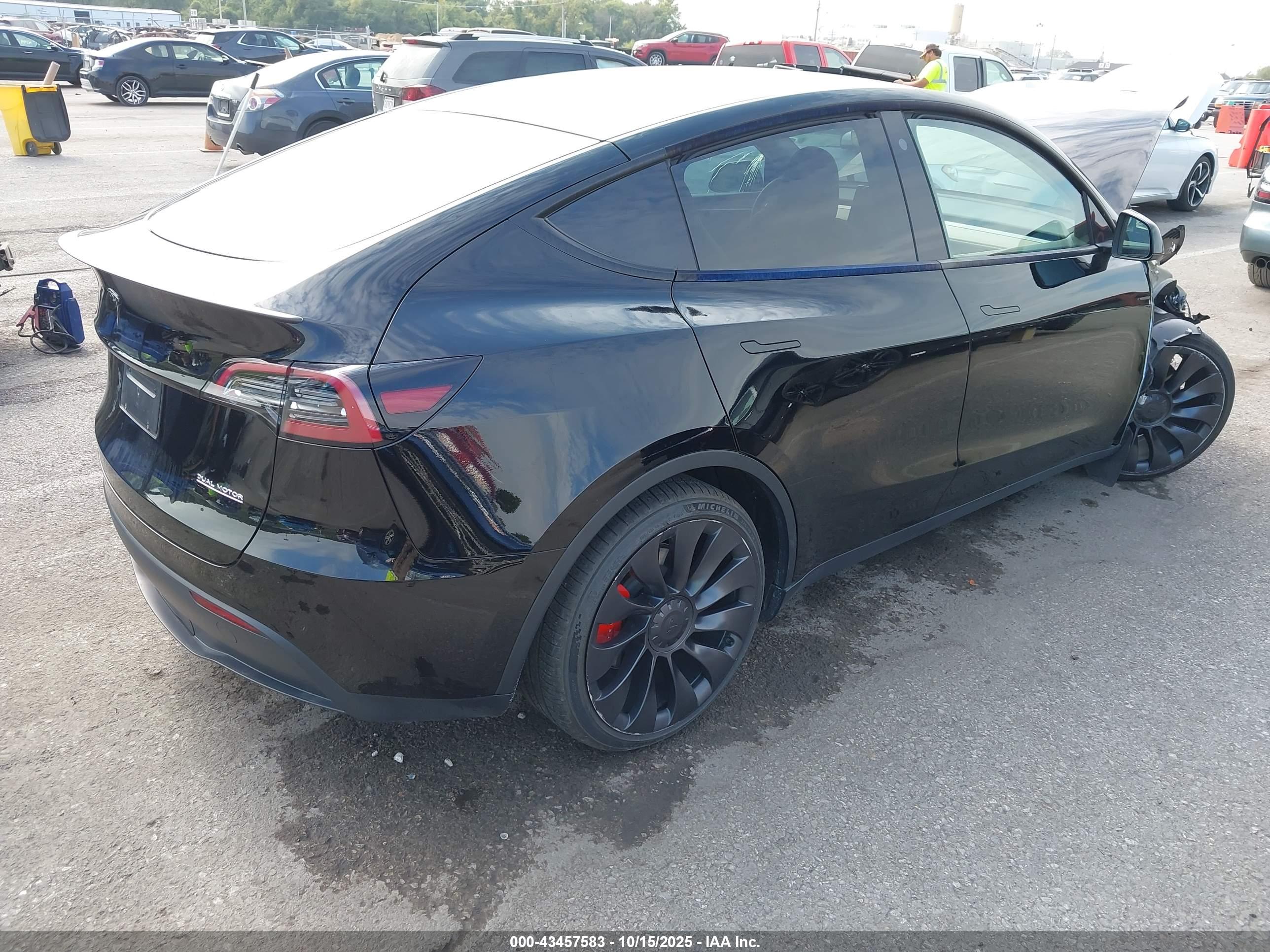 TESLA MODEL image 4