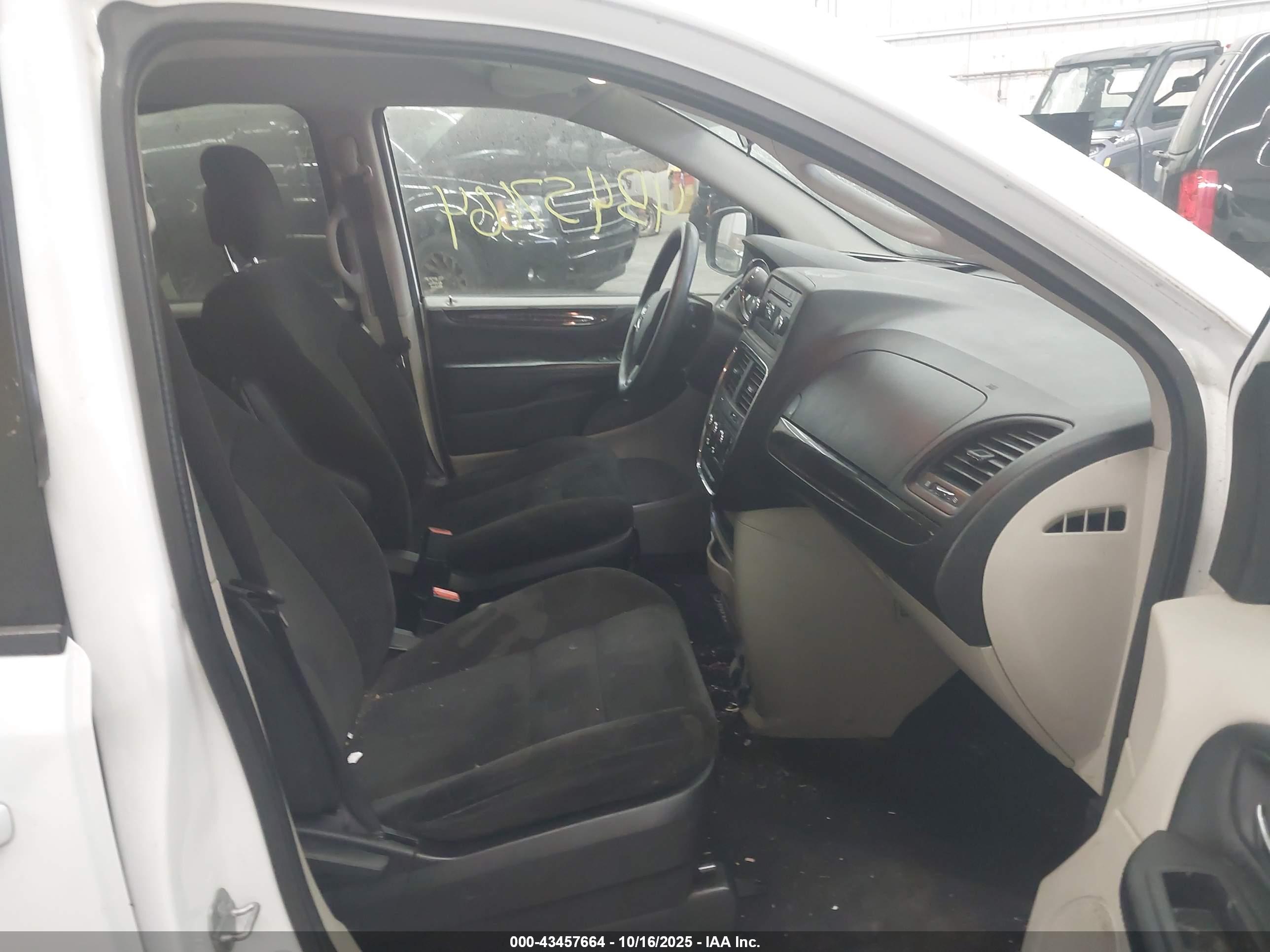 DODGE GRAND image 5