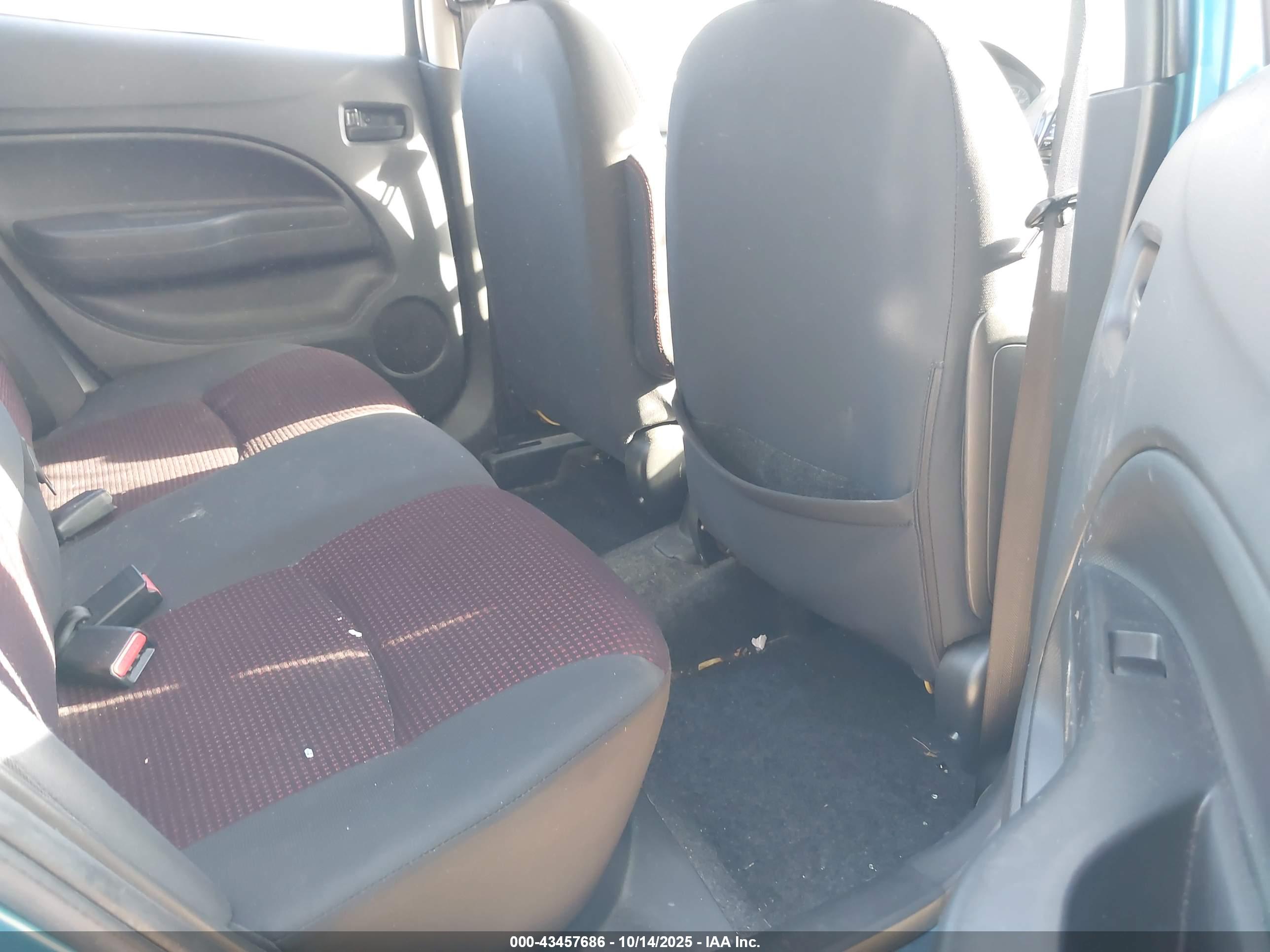 MITSUBISHI MIRAGE image 8