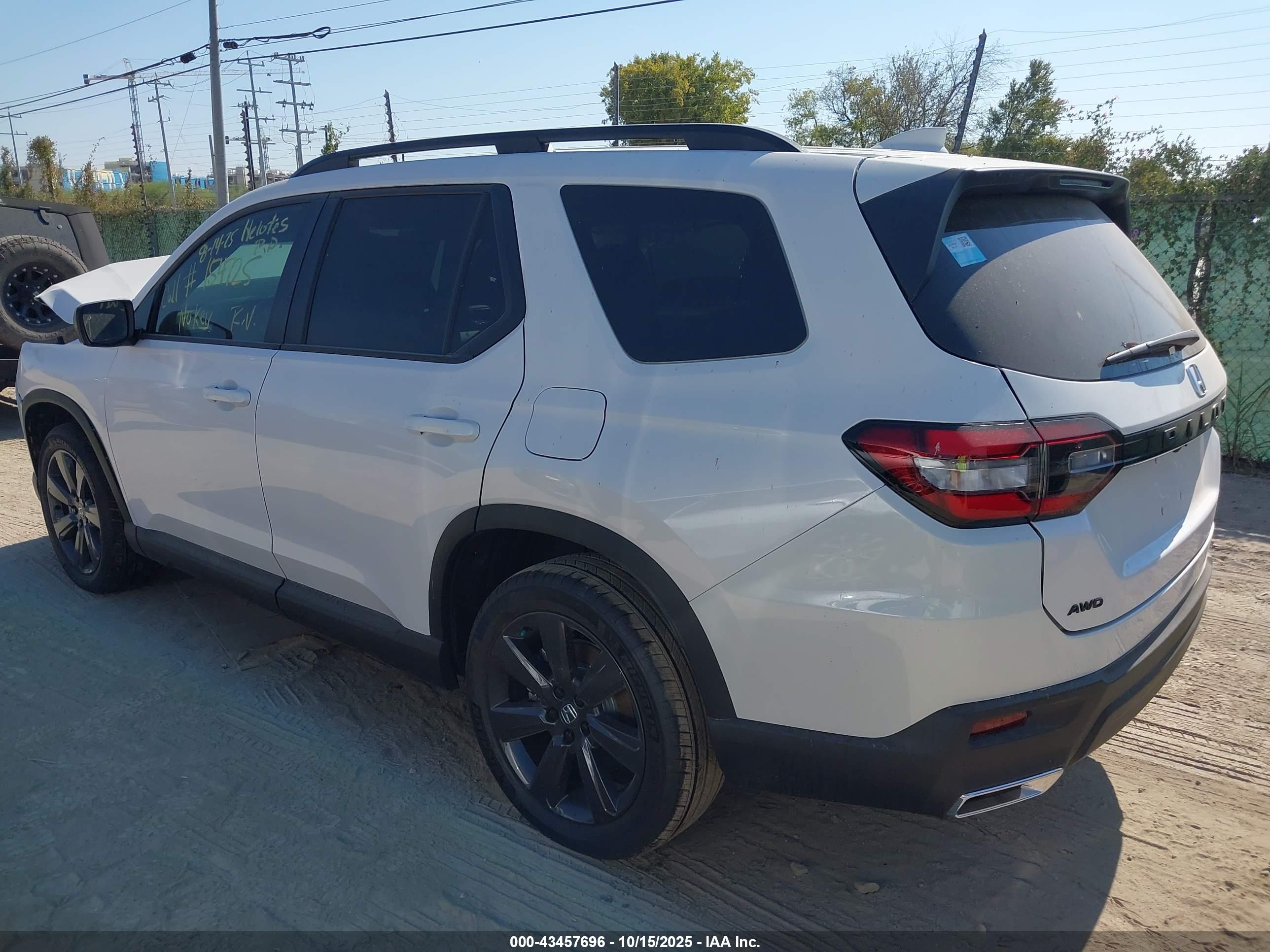 HONDA PILOT image 3