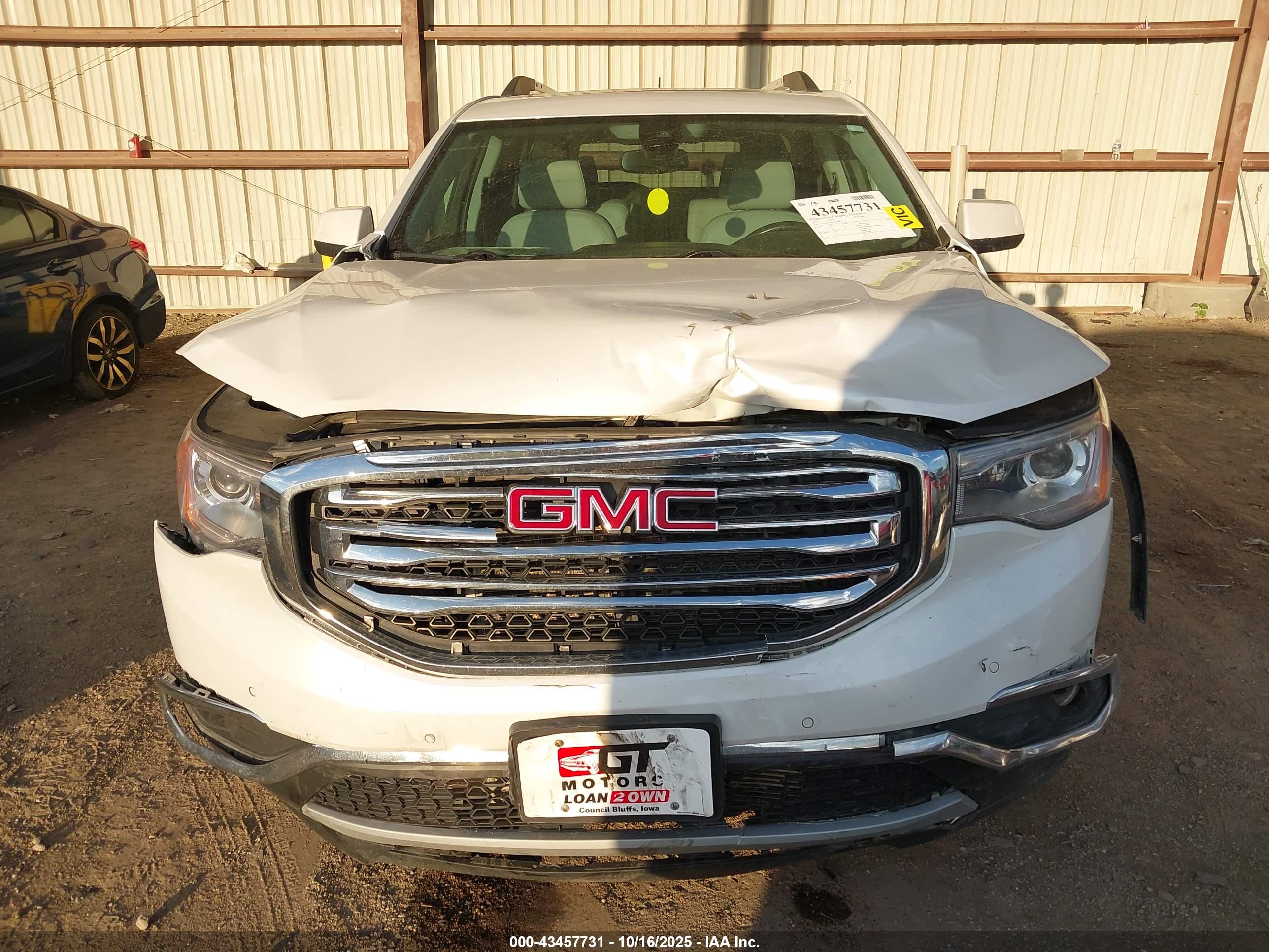 GMC ACADIA image 6