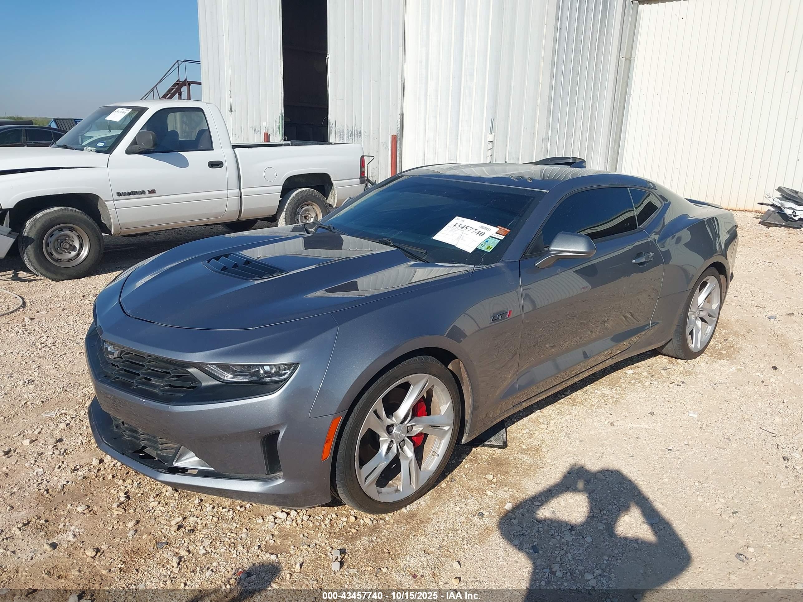 CHEVROLET CAMARO image 2