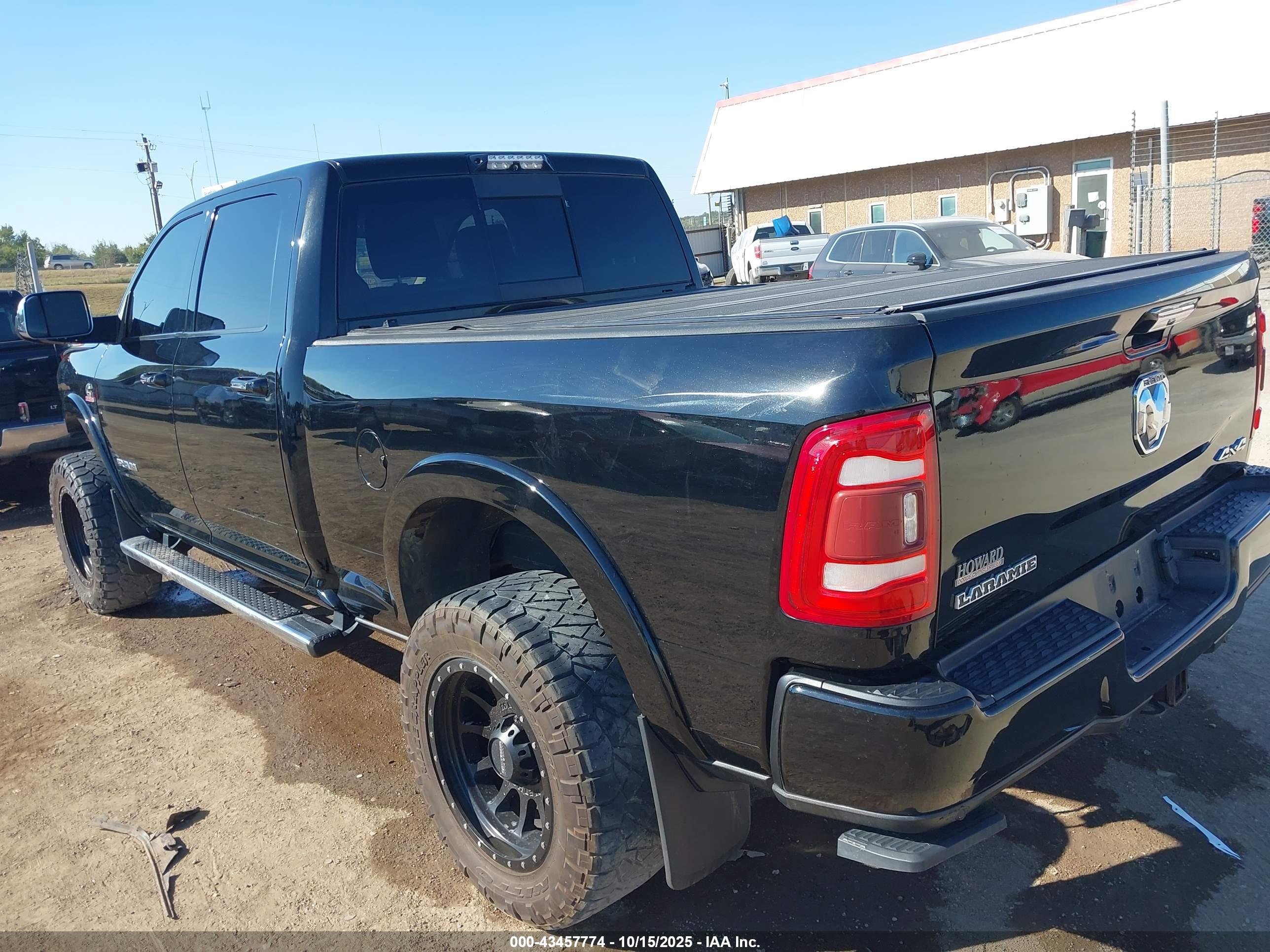 RAM 2500 image 3