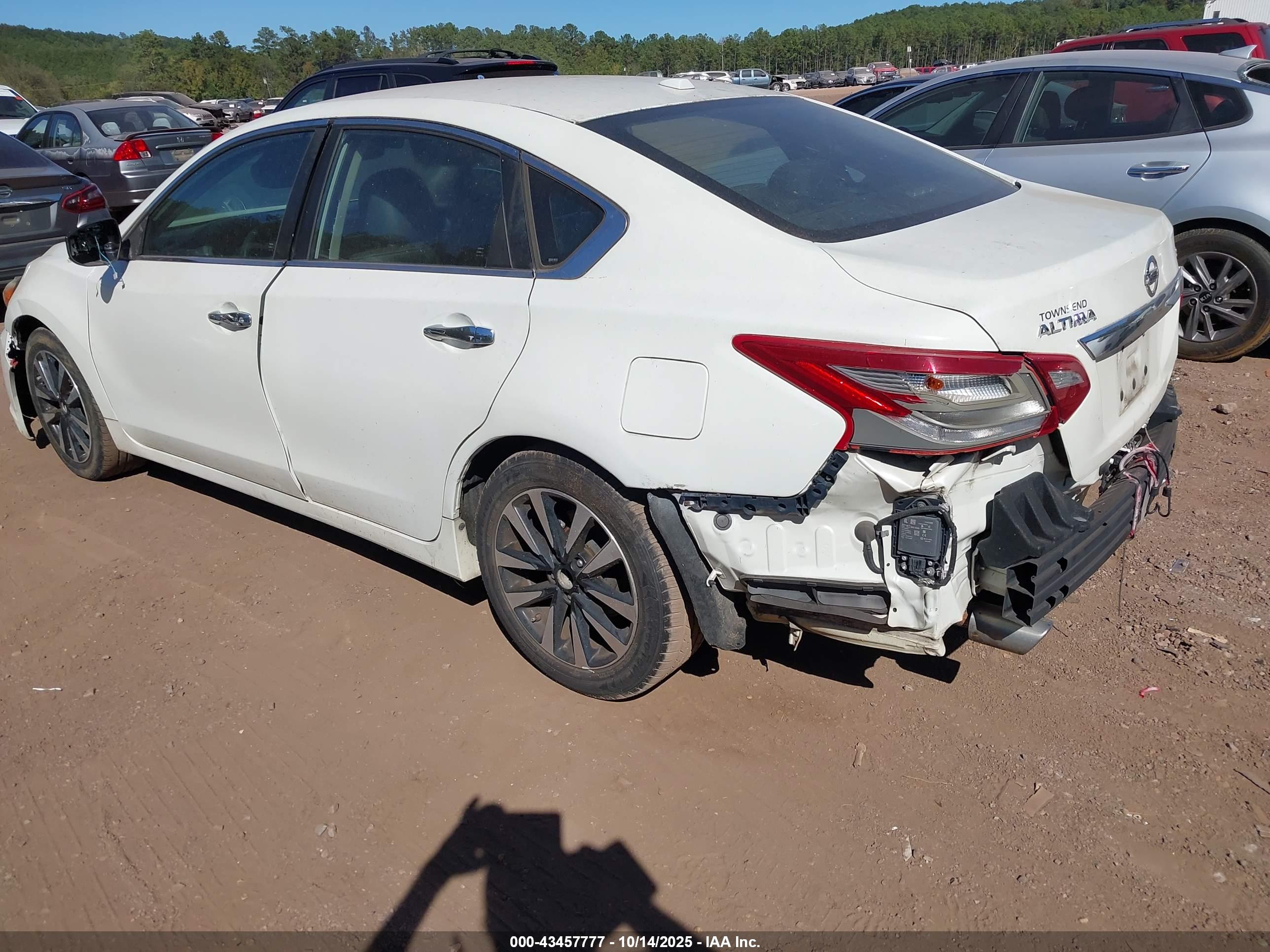 NISSAN ALTIMA image 3