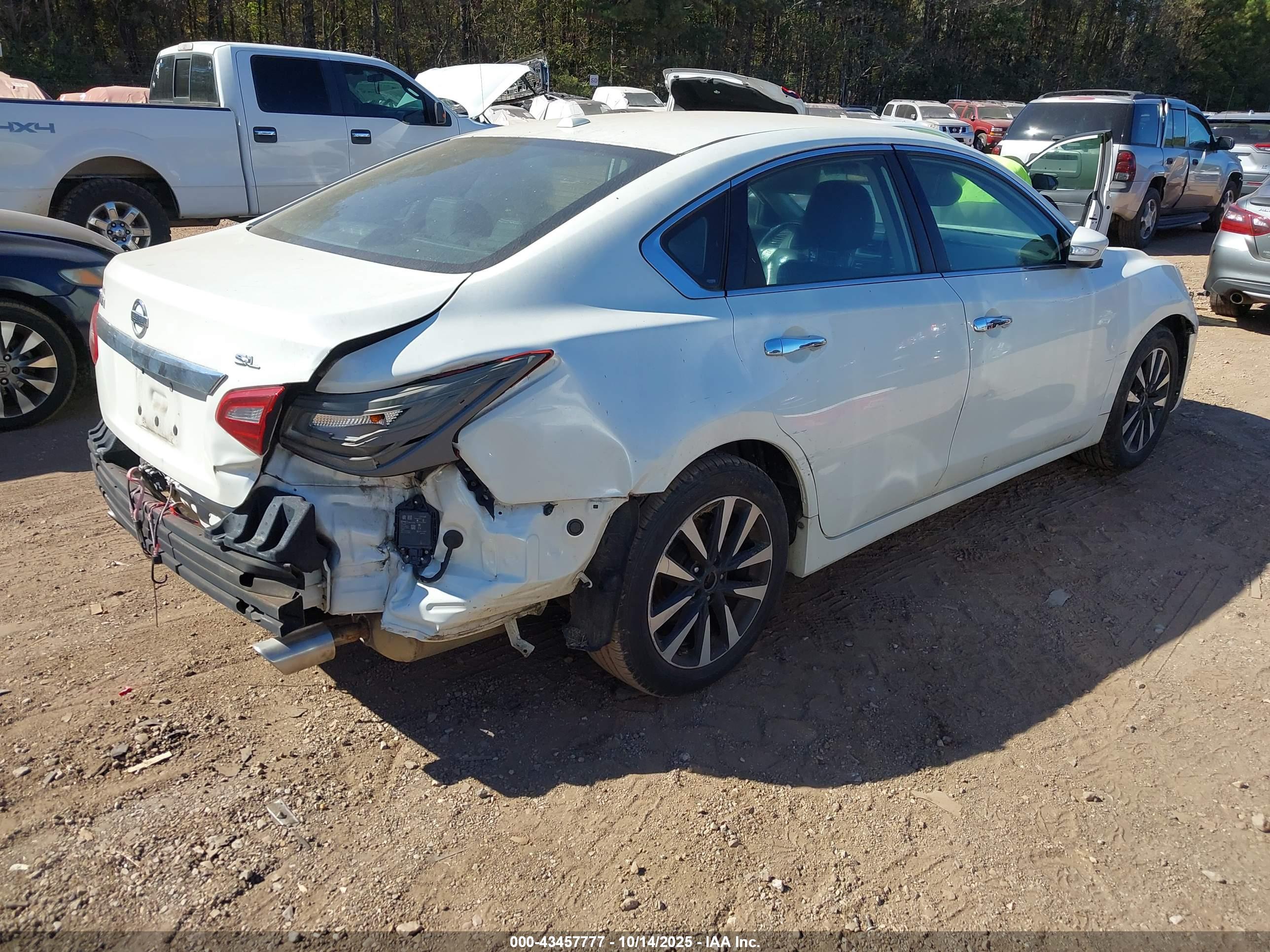 NISSAN ALTIMA image 4
