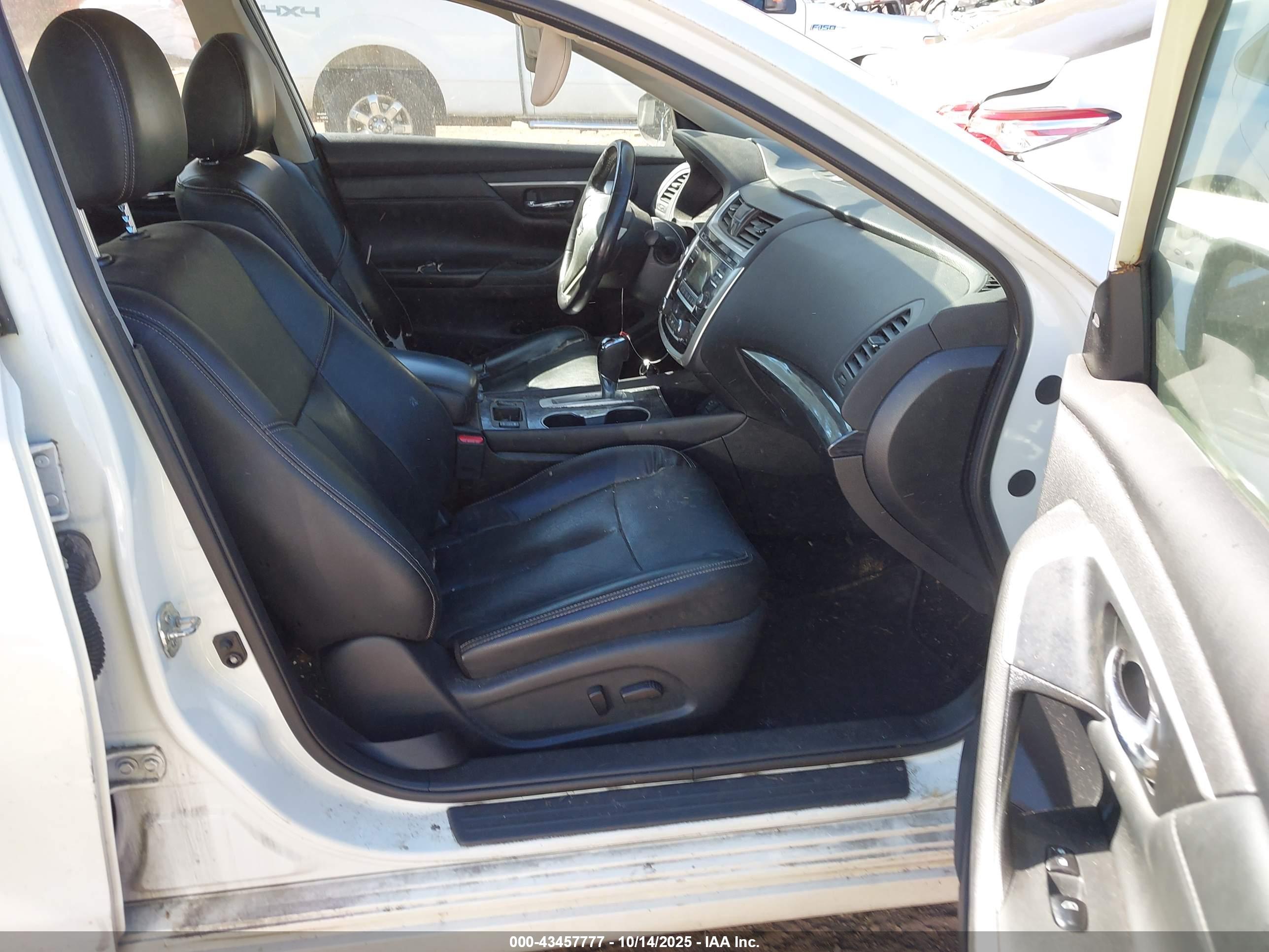 NISSAN ALTIMA image 5