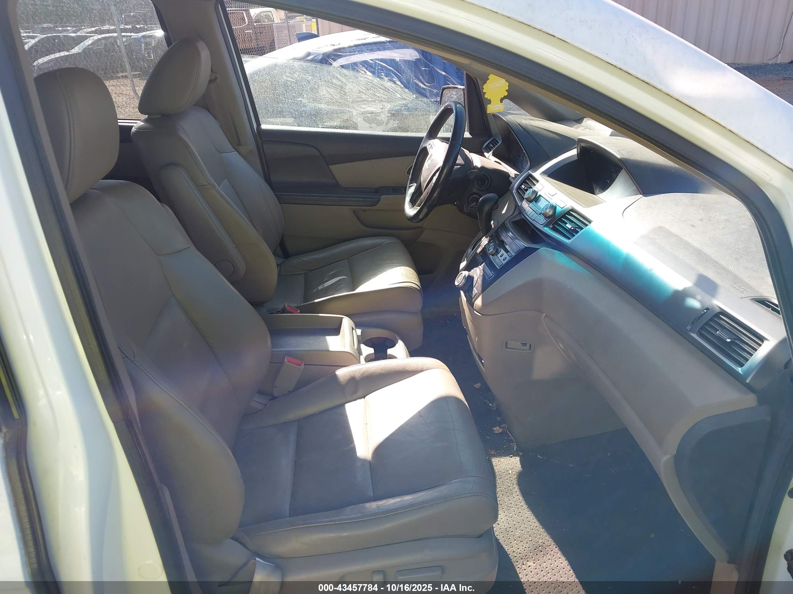HONDA ODYSSEY image 5