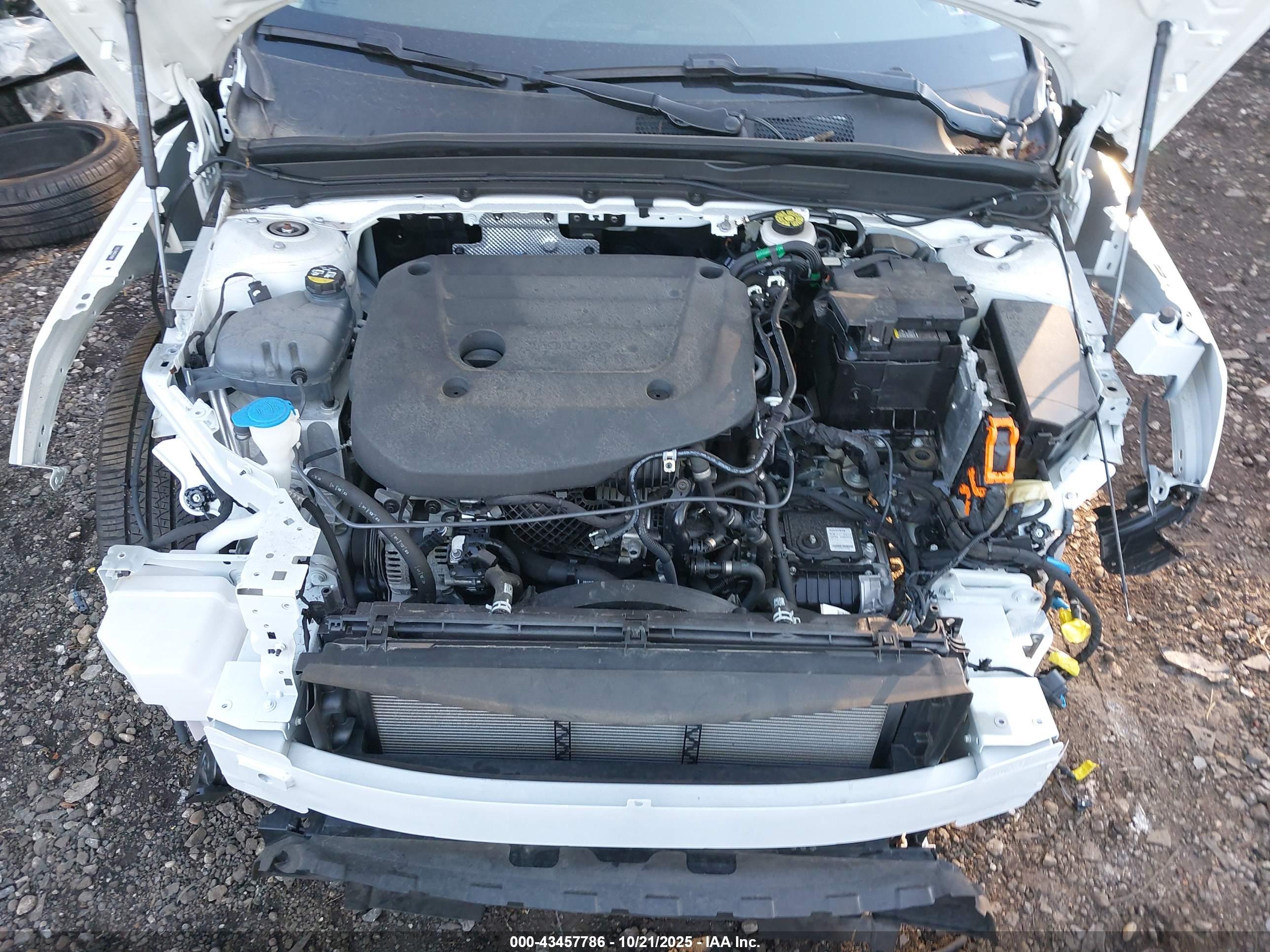 VOLVO XC40 image 10