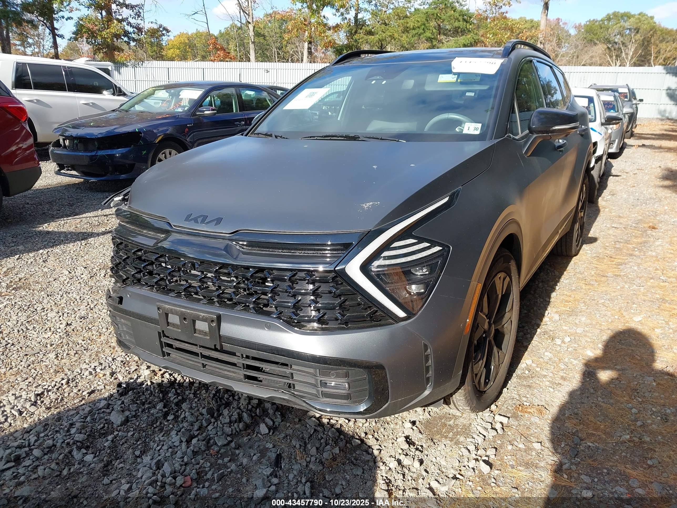 KIA SPORTAGE image 2