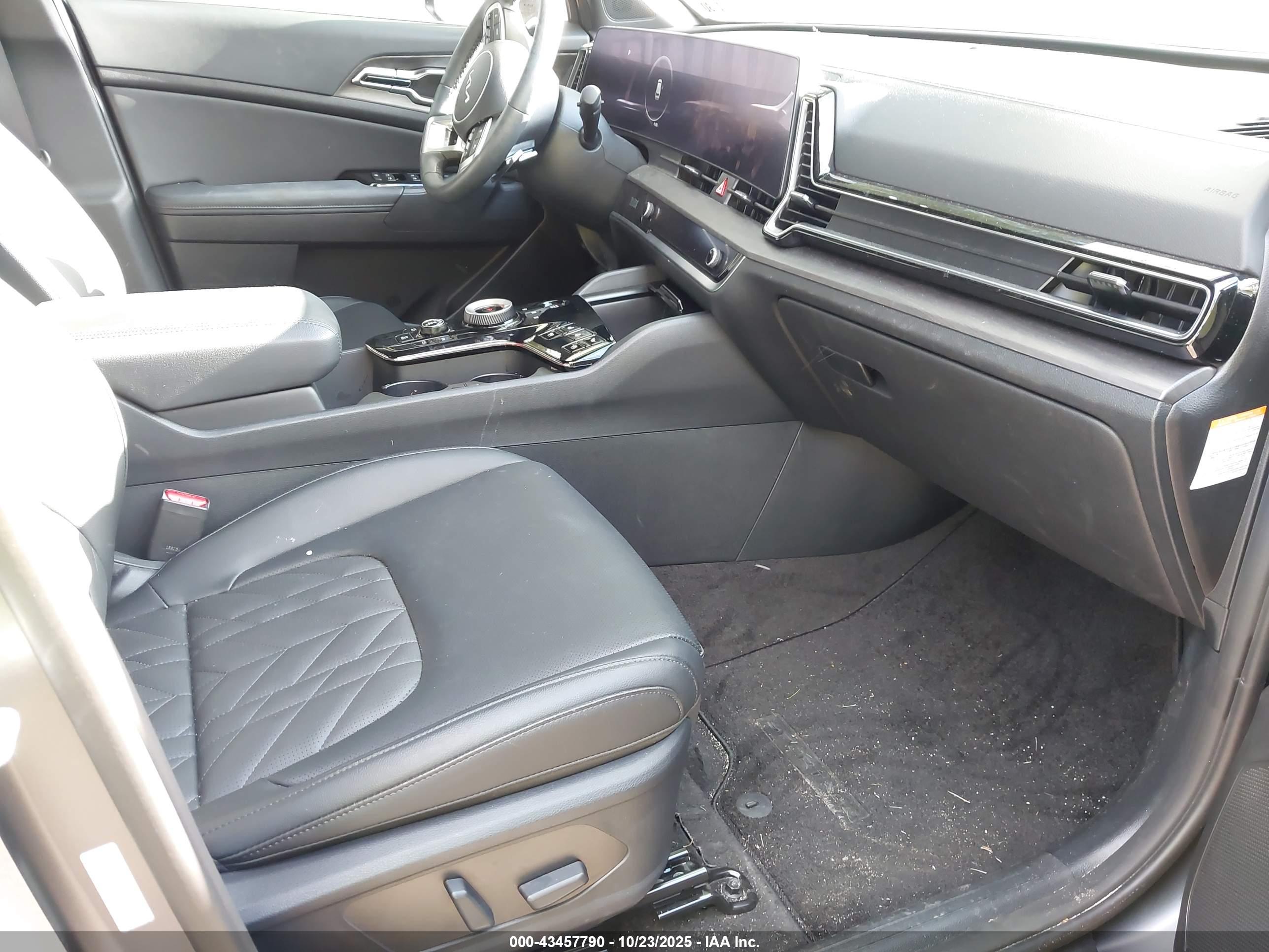 KIA SPORTAGE image 5