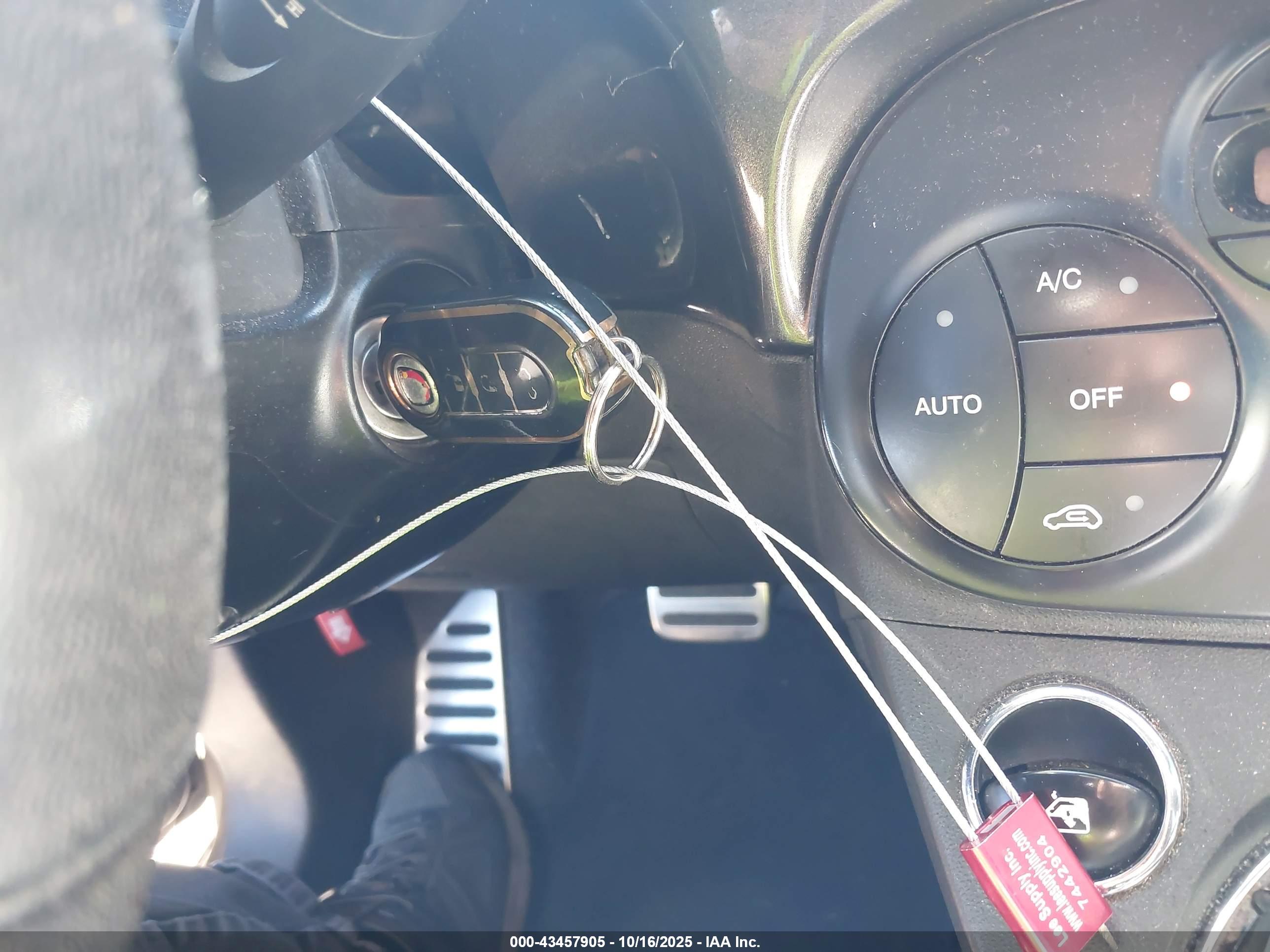 FIAT 500C image 11