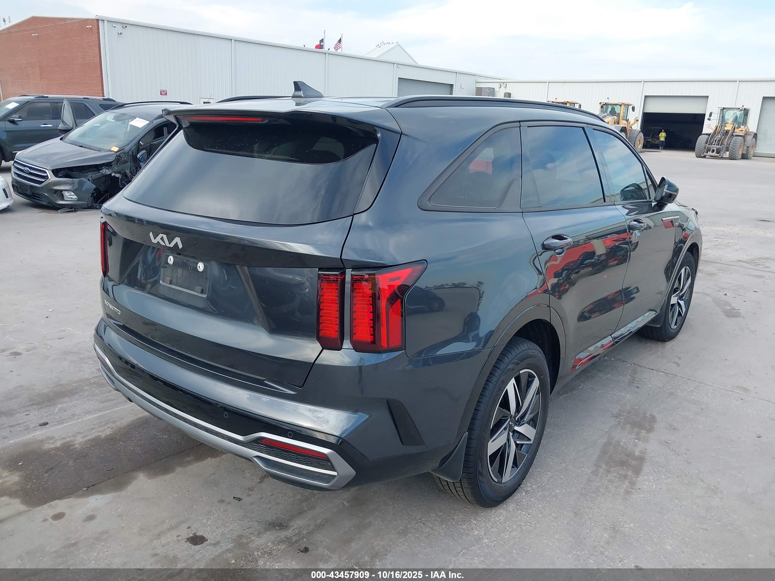KIA SORENTO image 4