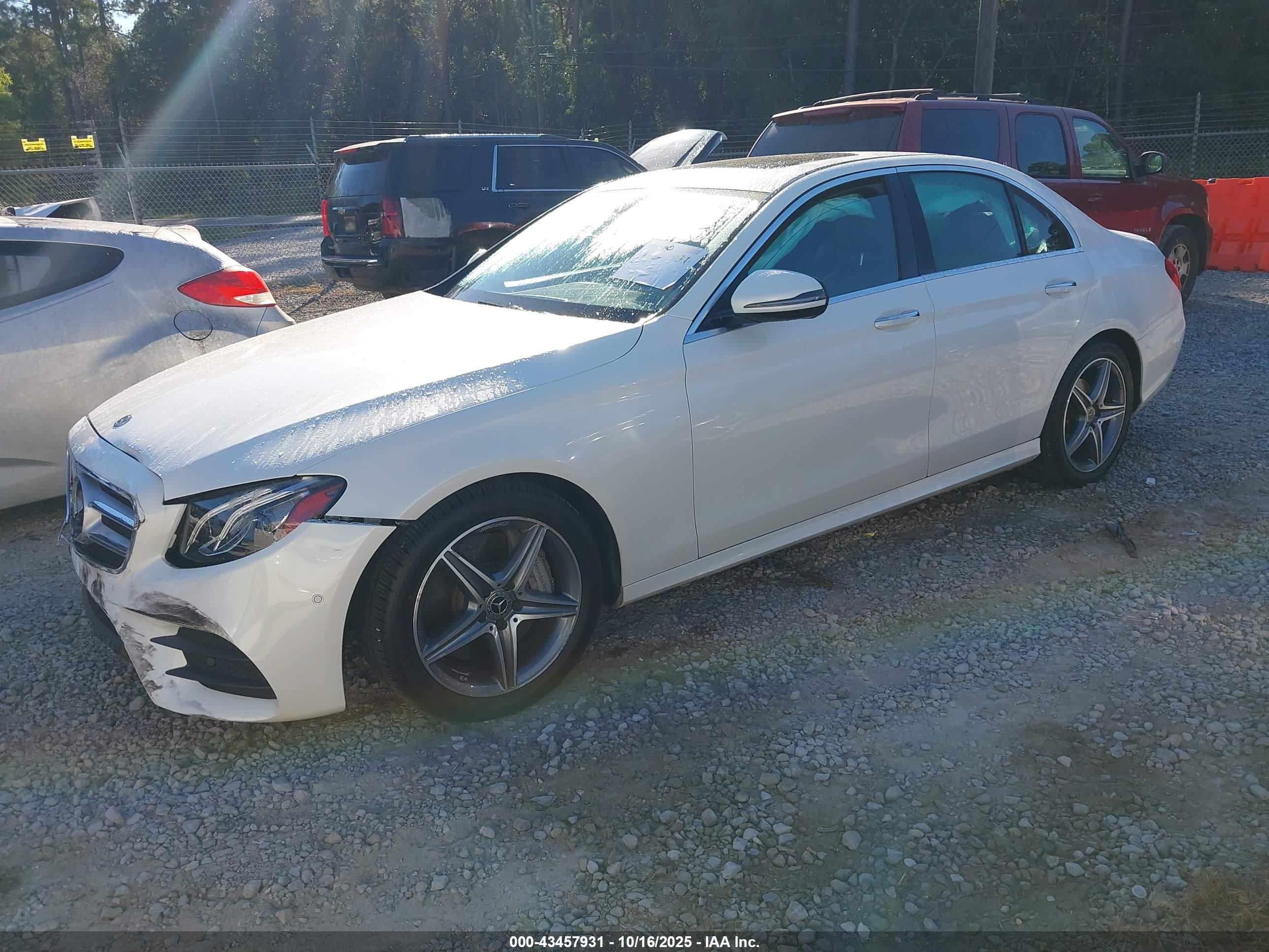 MERCEDES-BENZ E image 2