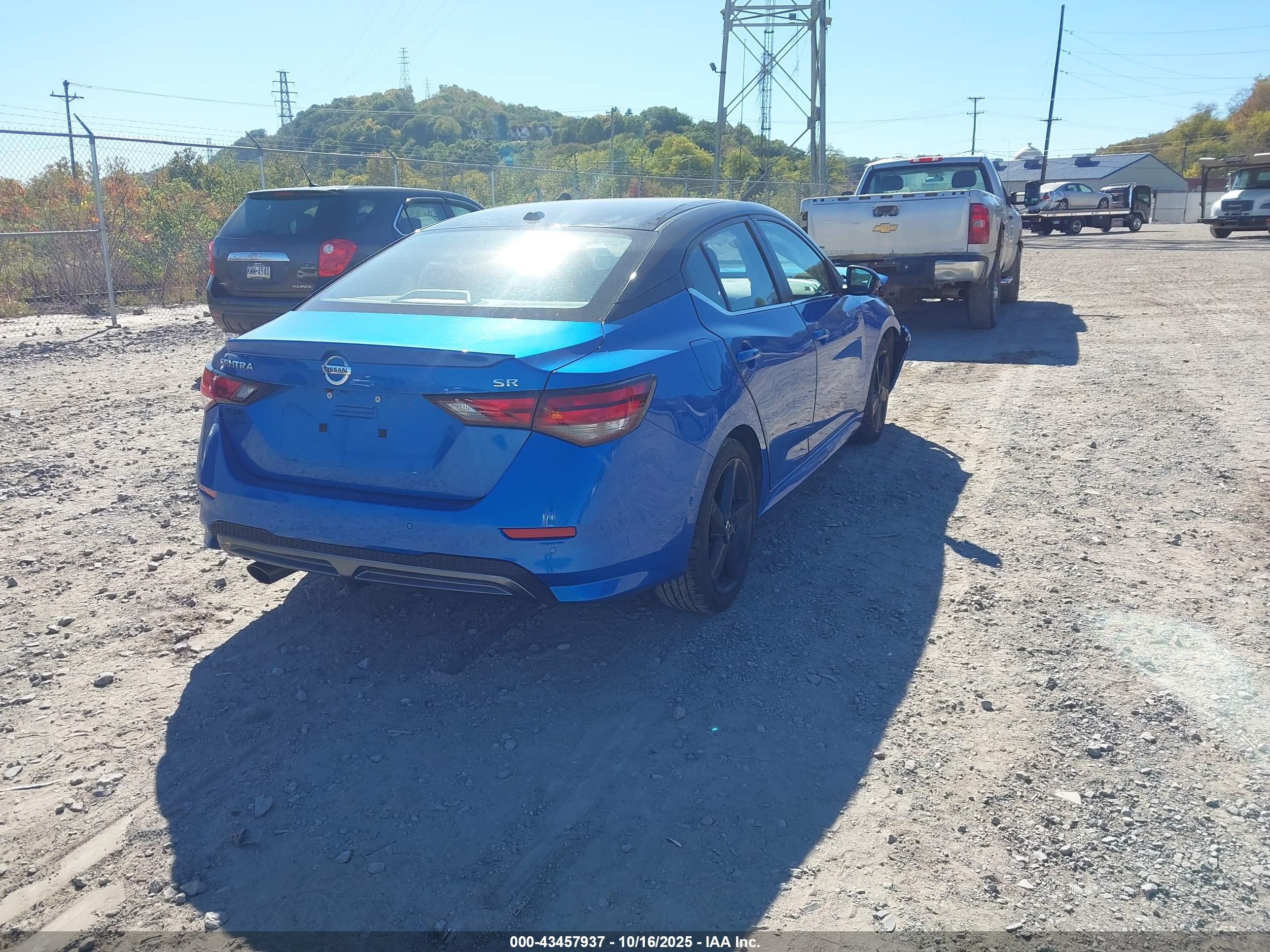NISSAN SENTRA image 4