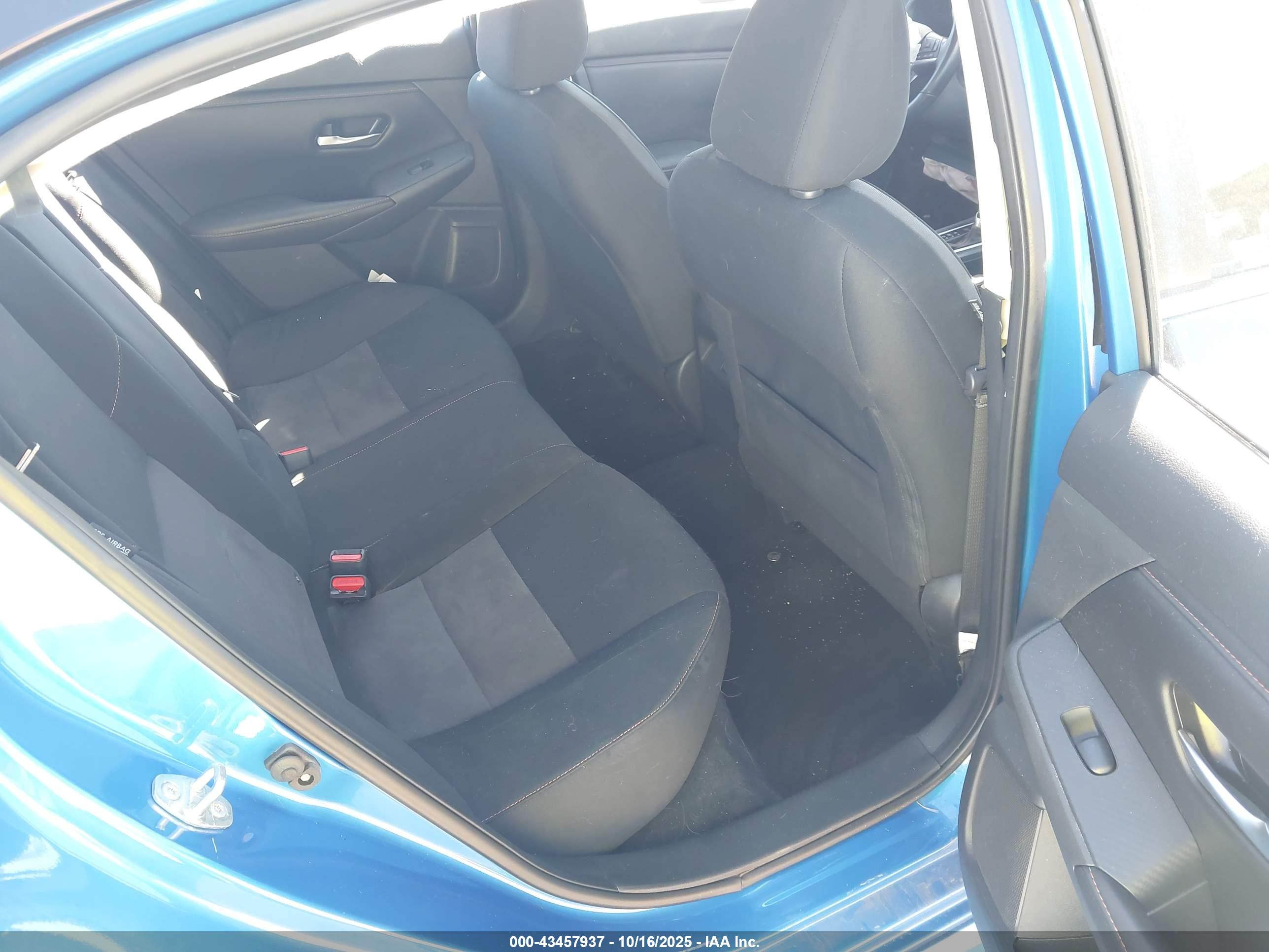 NISSAN SENTRA image 8