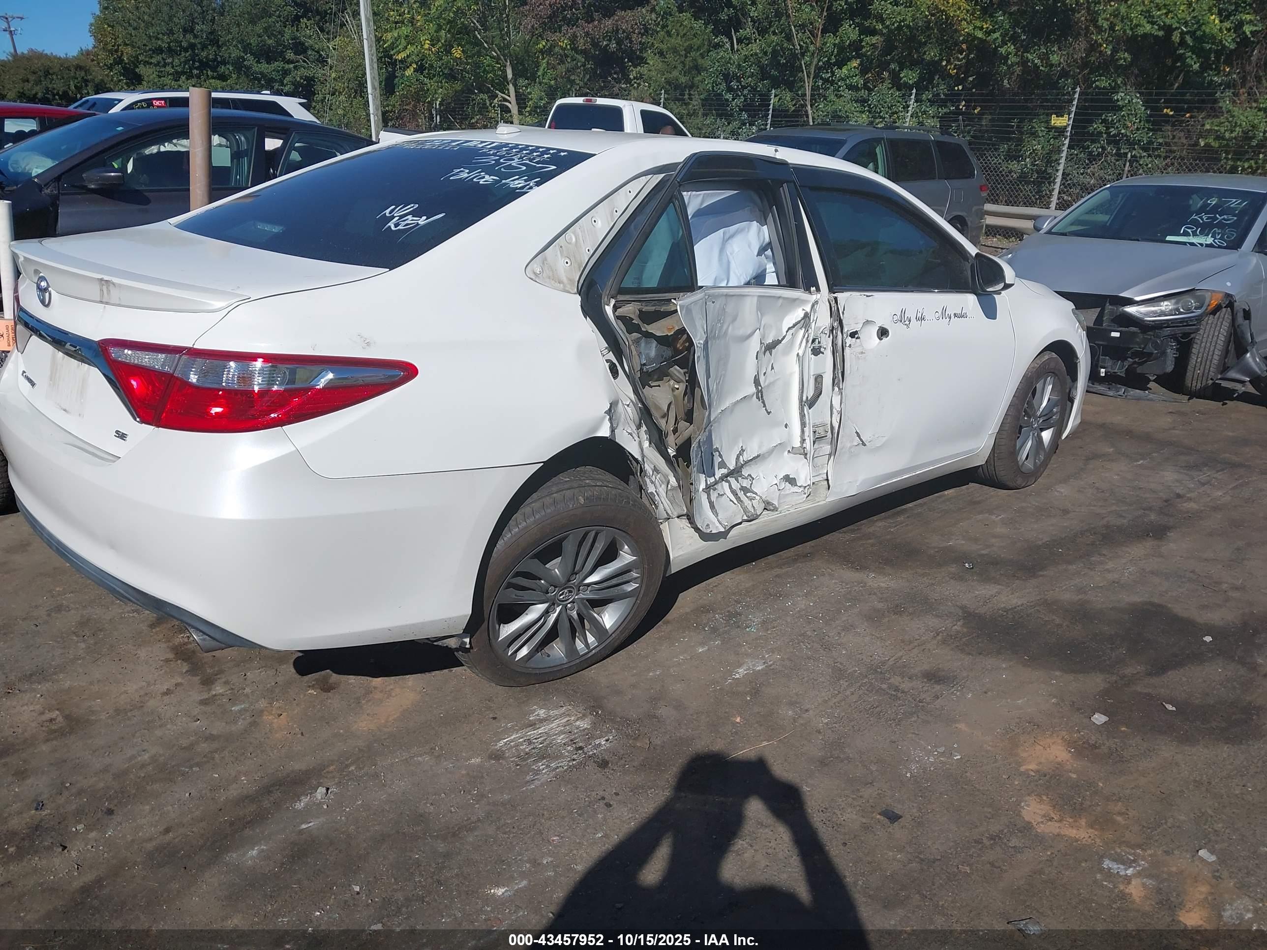 TOYOTA CAMRY image 4