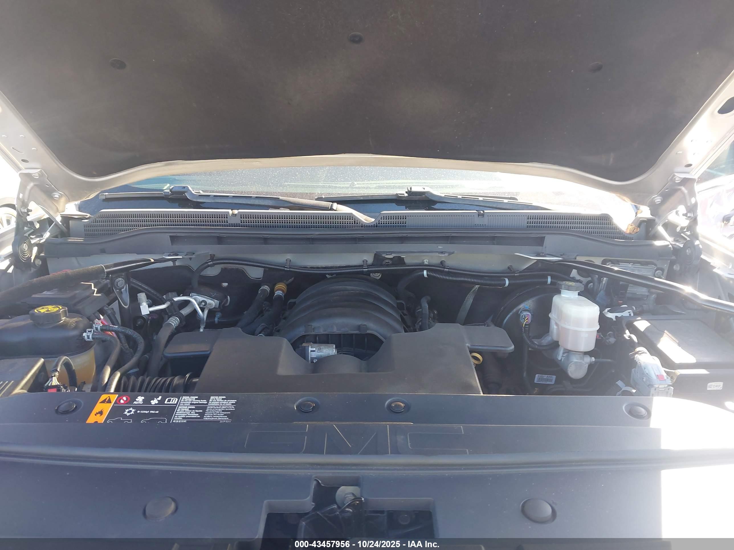GMC SIERRA image 10