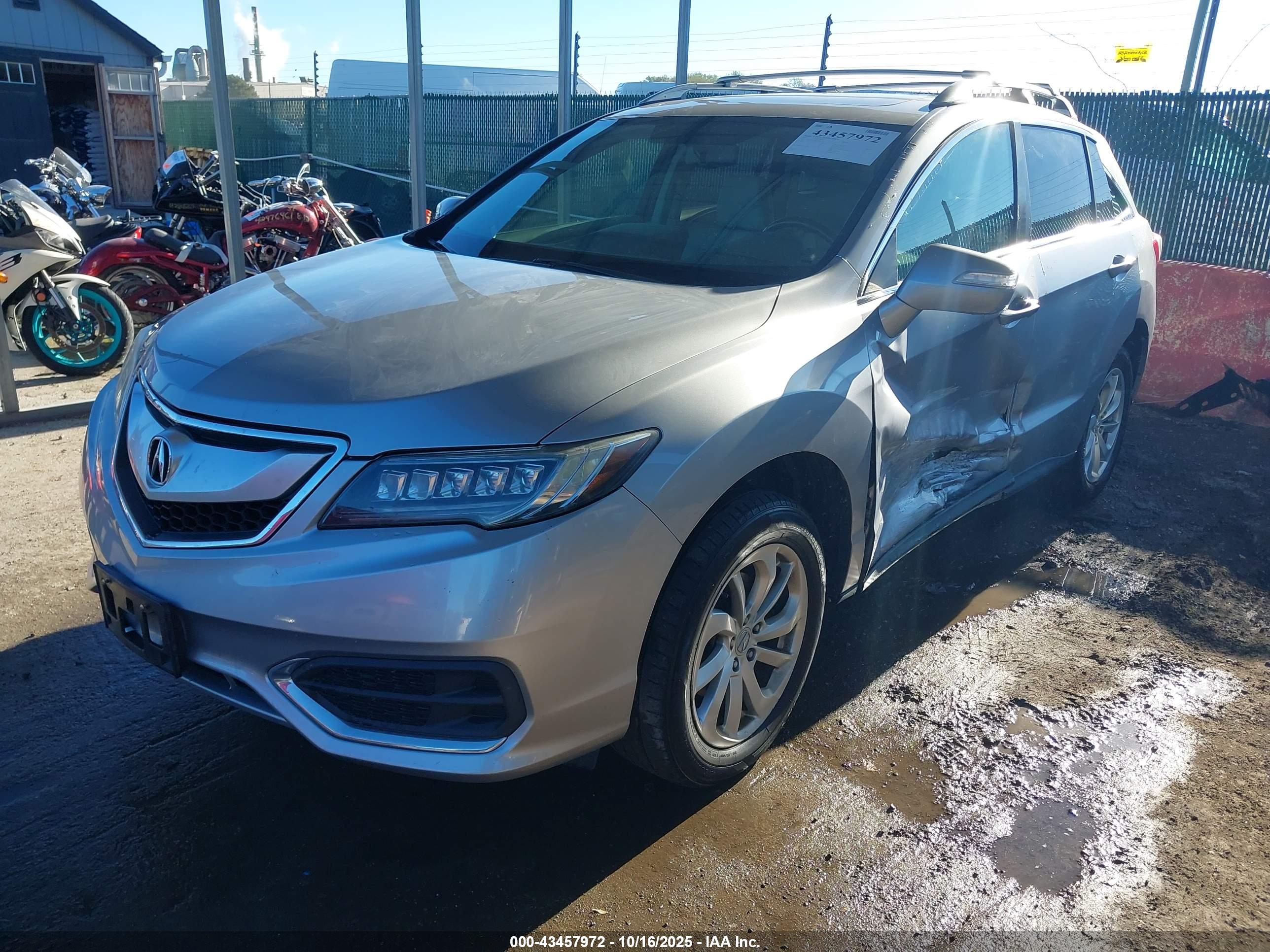 ACURA RDX image 2