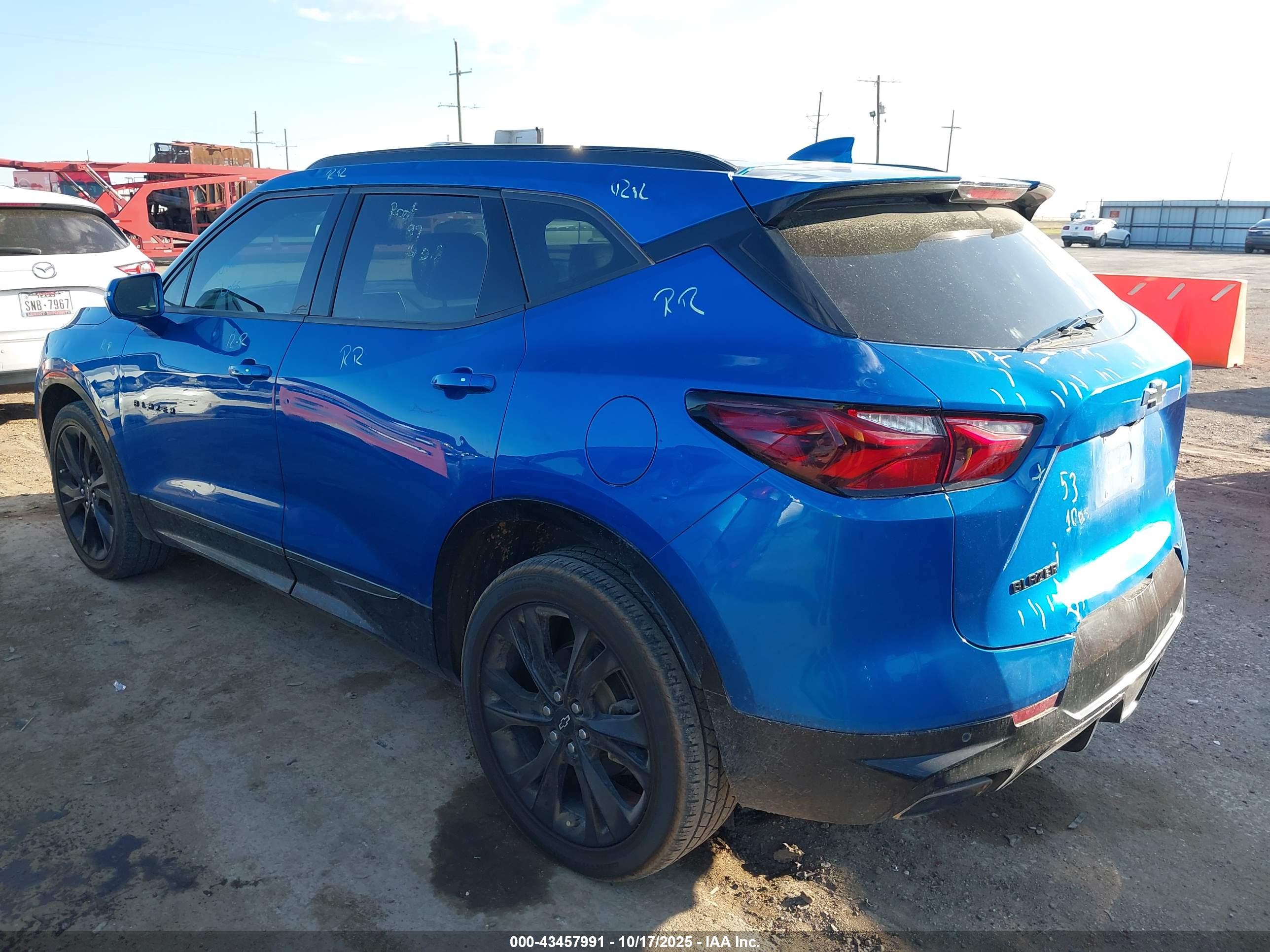 CHEVROLET BLAZER image 3