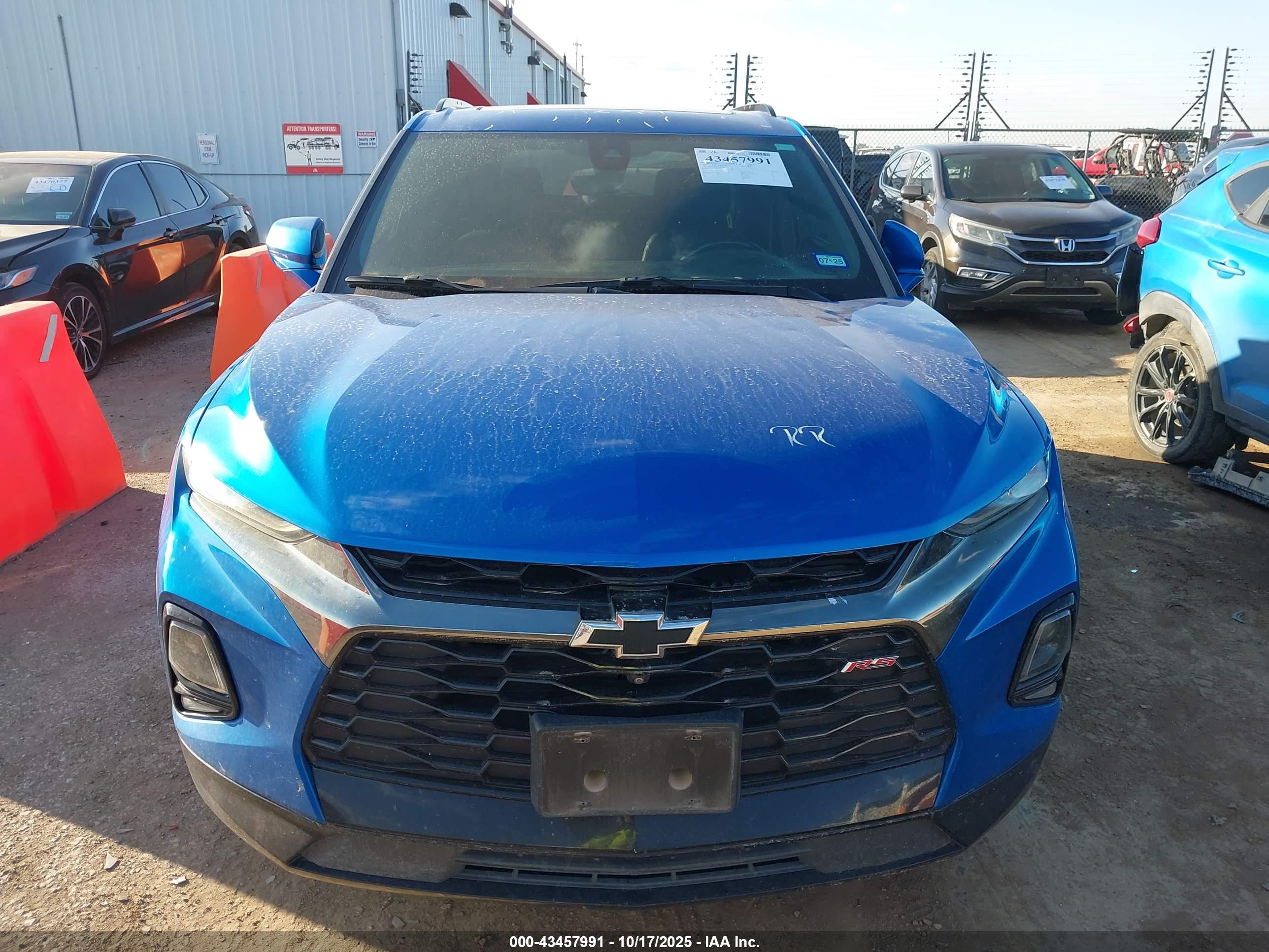 CHEVROLET BLAZER image 6