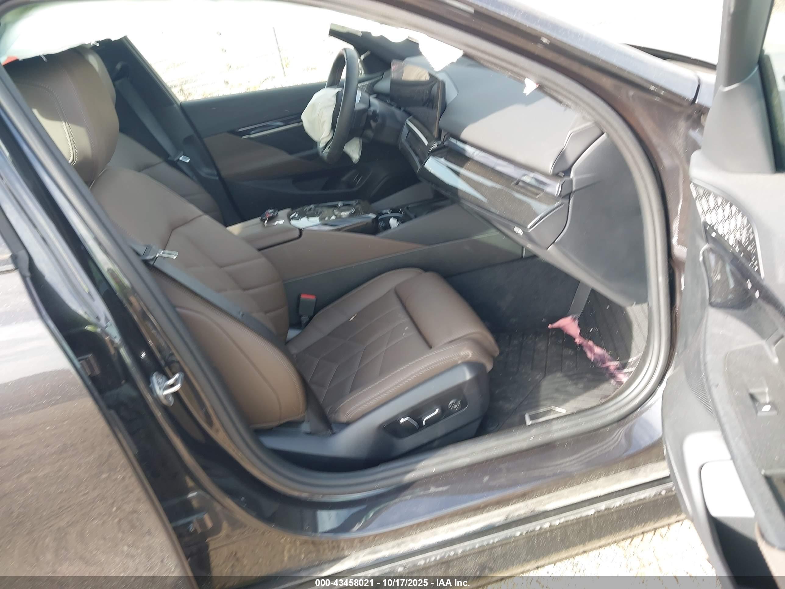BMW I5 image 5